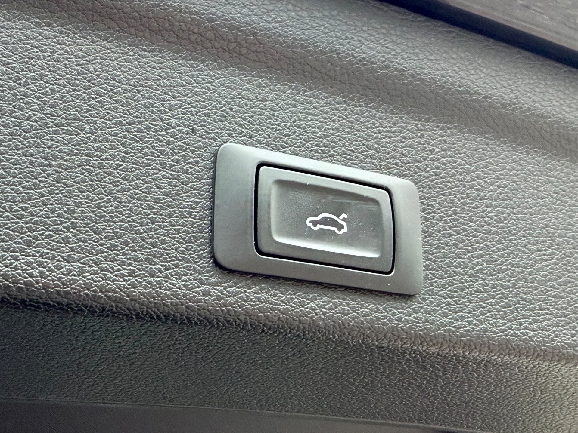 Audi Q3 Sportback 45 TFSI e S-Line (2022), foto 10