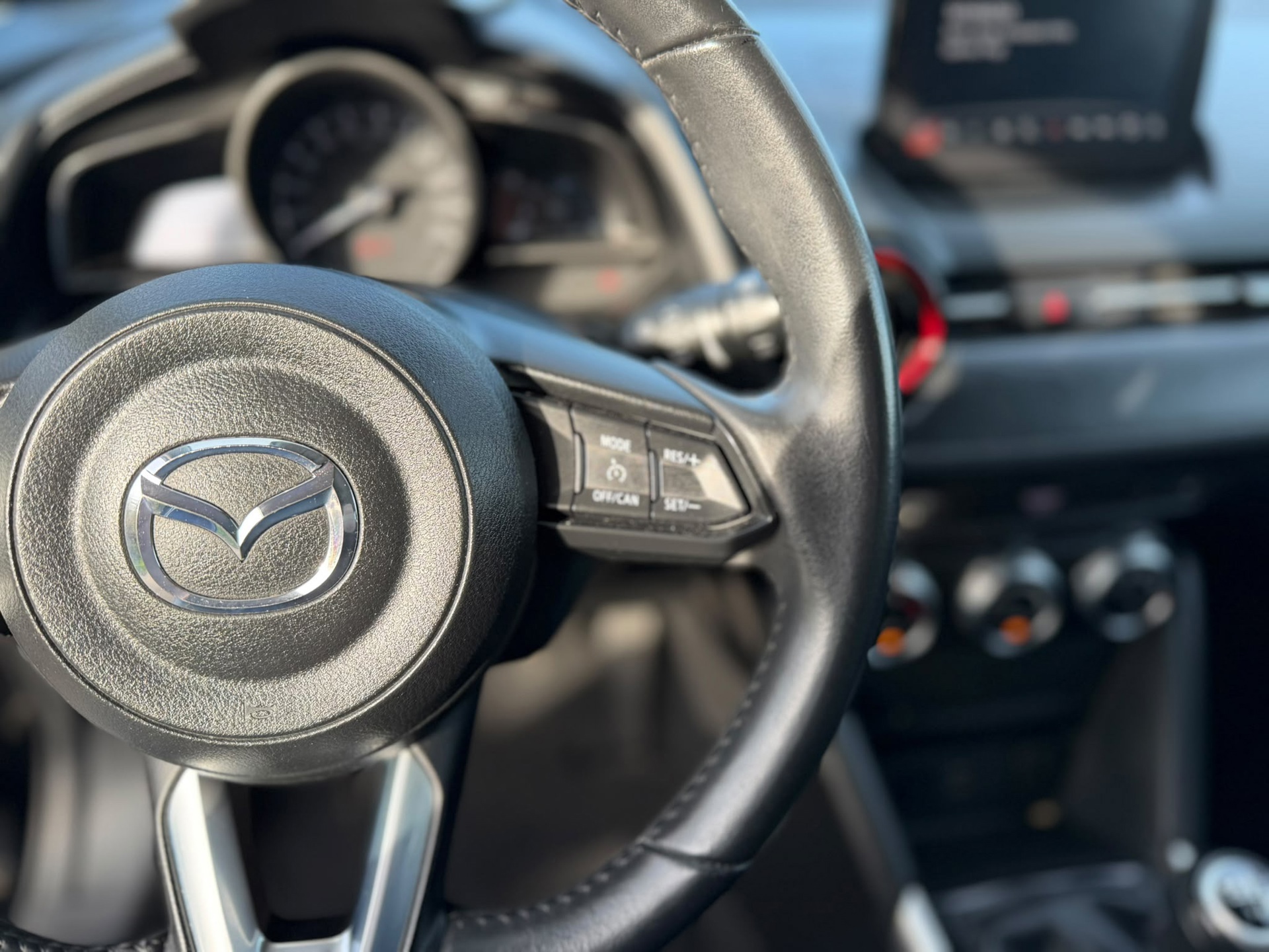 Mazda CX-3 2.0 SkyActiv-G 120 Dynamic (2017), foto 22