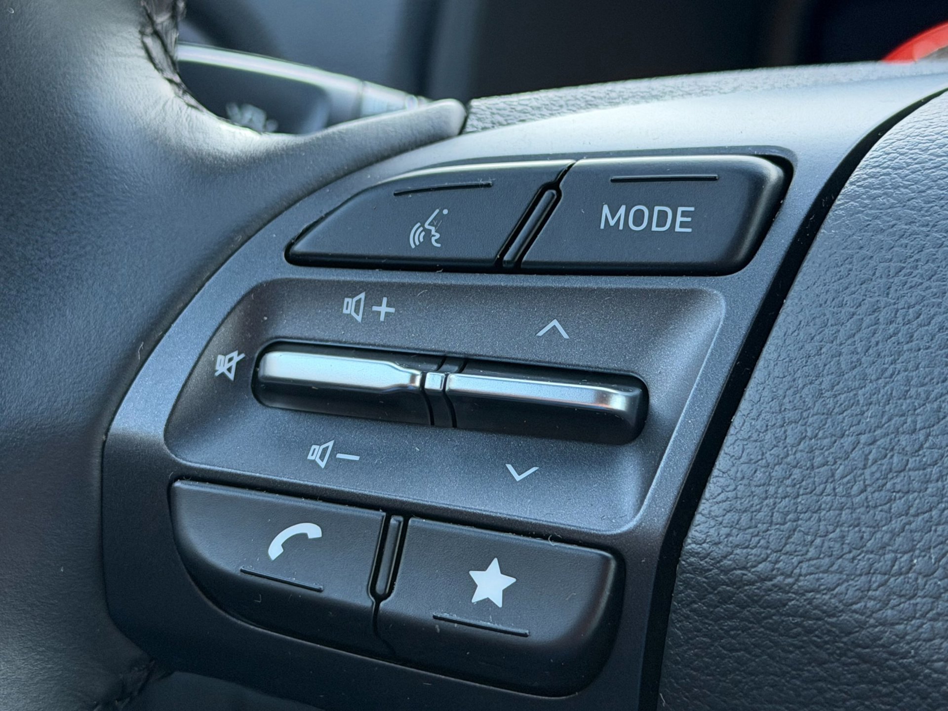 Hyundai Kona 1.6 GDI HEV Premium (2021), foto 23