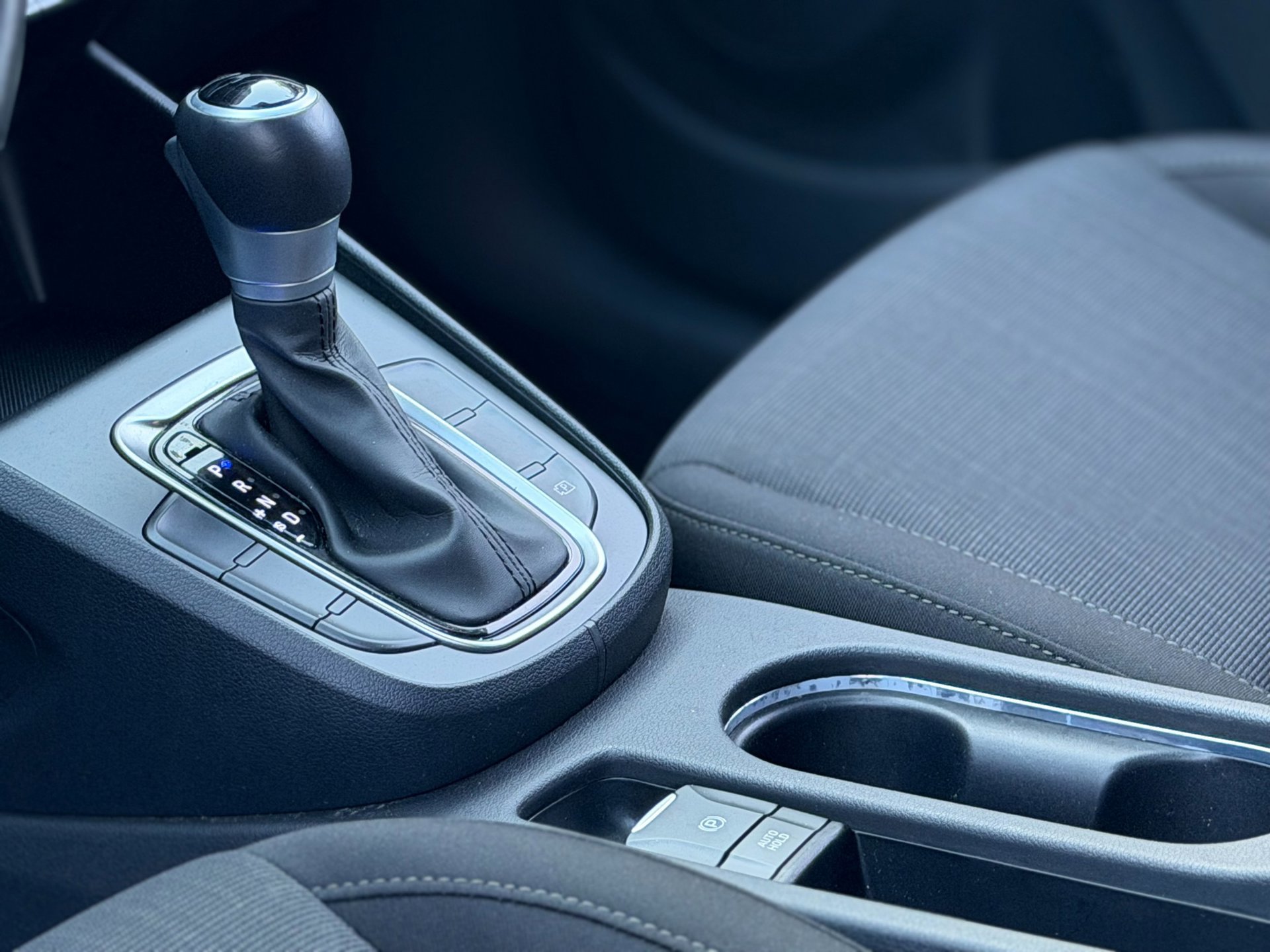 Hyundai Kona 1.6 GDI HEV Premium (2021), foto 26