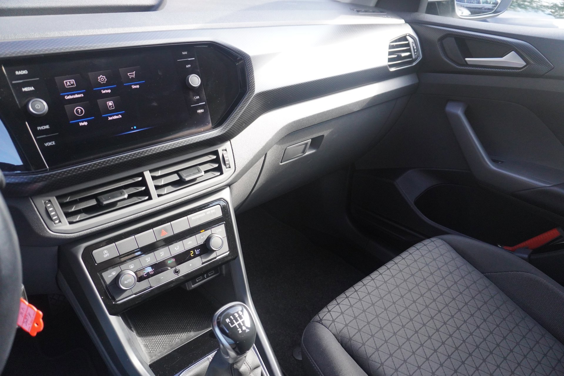 Volkswagen T-Cross 1.0 TSI Life (2020), foto 23