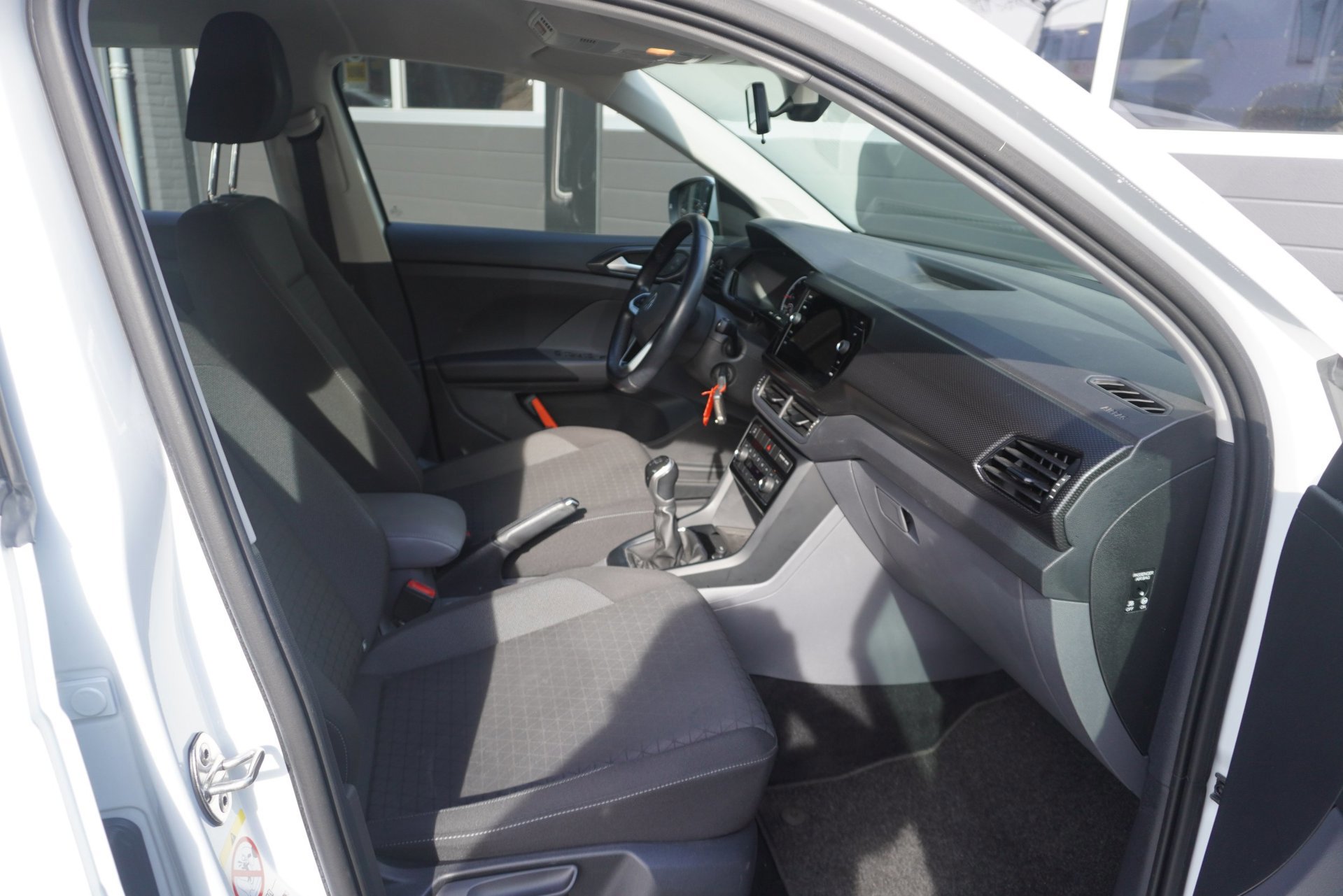 Volkswagen T-Cross 1.0 TSI Life (2020), foto 8