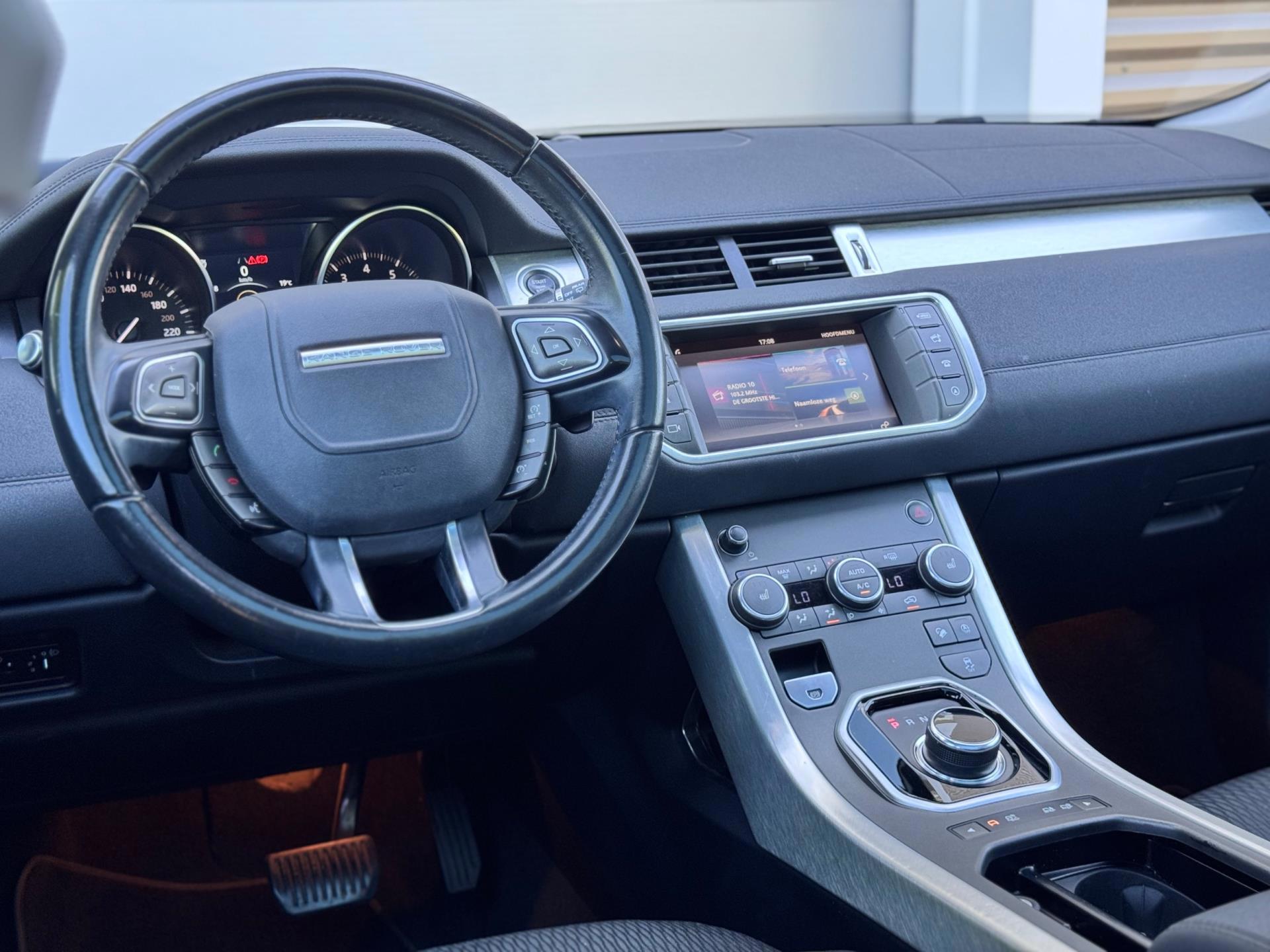 Land Rover Range Evoque 2.0 Si4 Autobiography (2018), foto 11