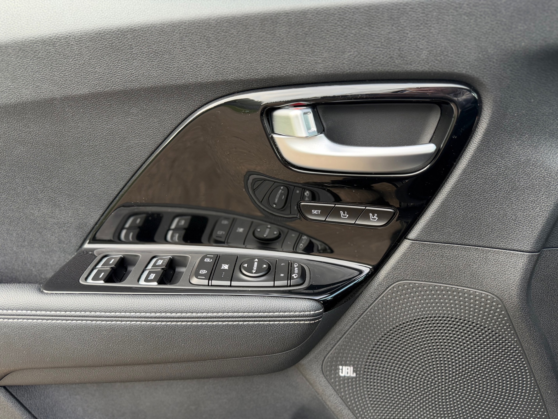 Kia E-Niro ExecutiveLine 64 kWh (2022), foto 13