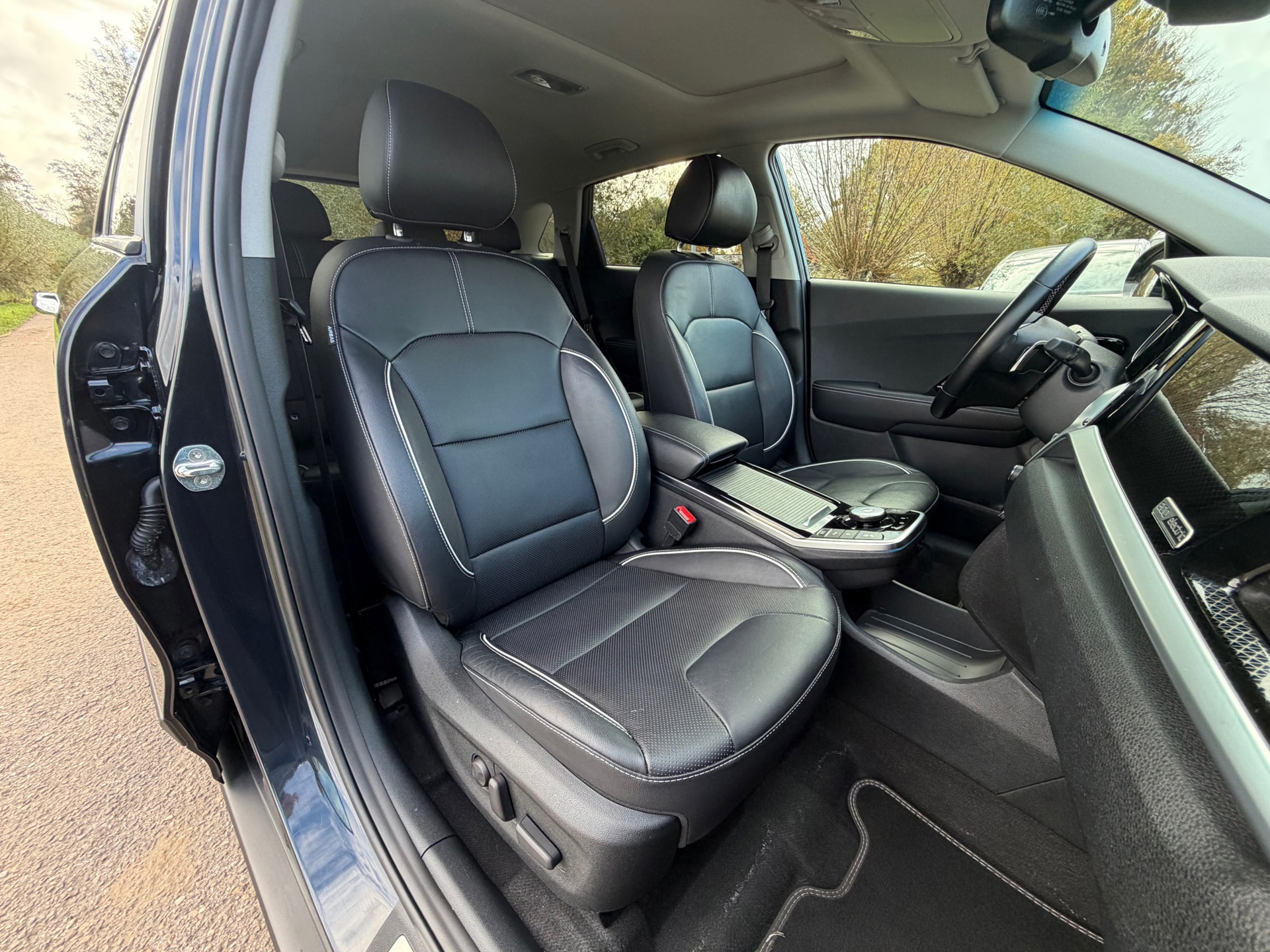 Kia E-Niro ExecutiveLine 64 kWh (2022), foto 28