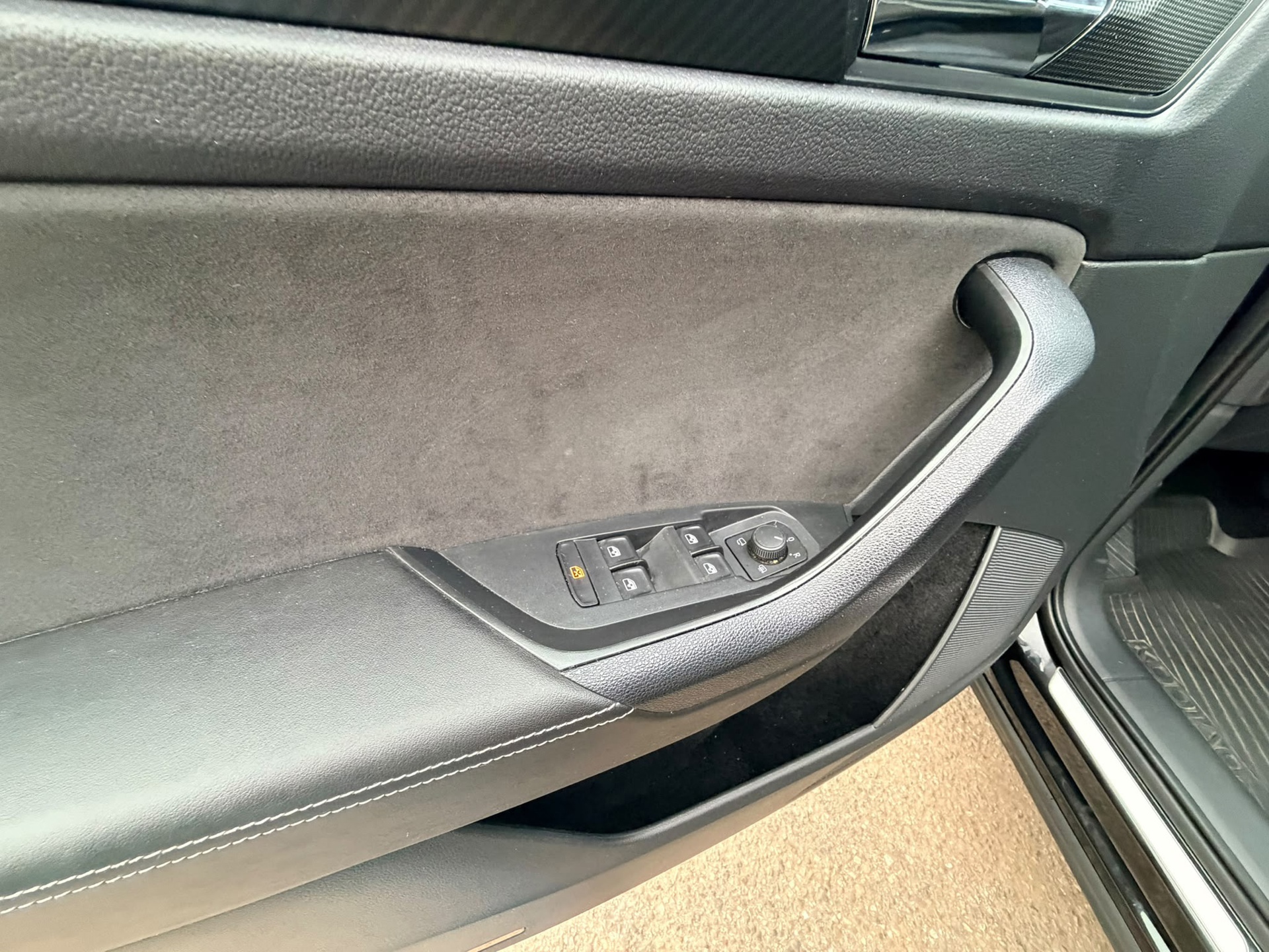 Skoda Kodiaq 1.5 TSI Business Sportline 7p (2021), foto 14