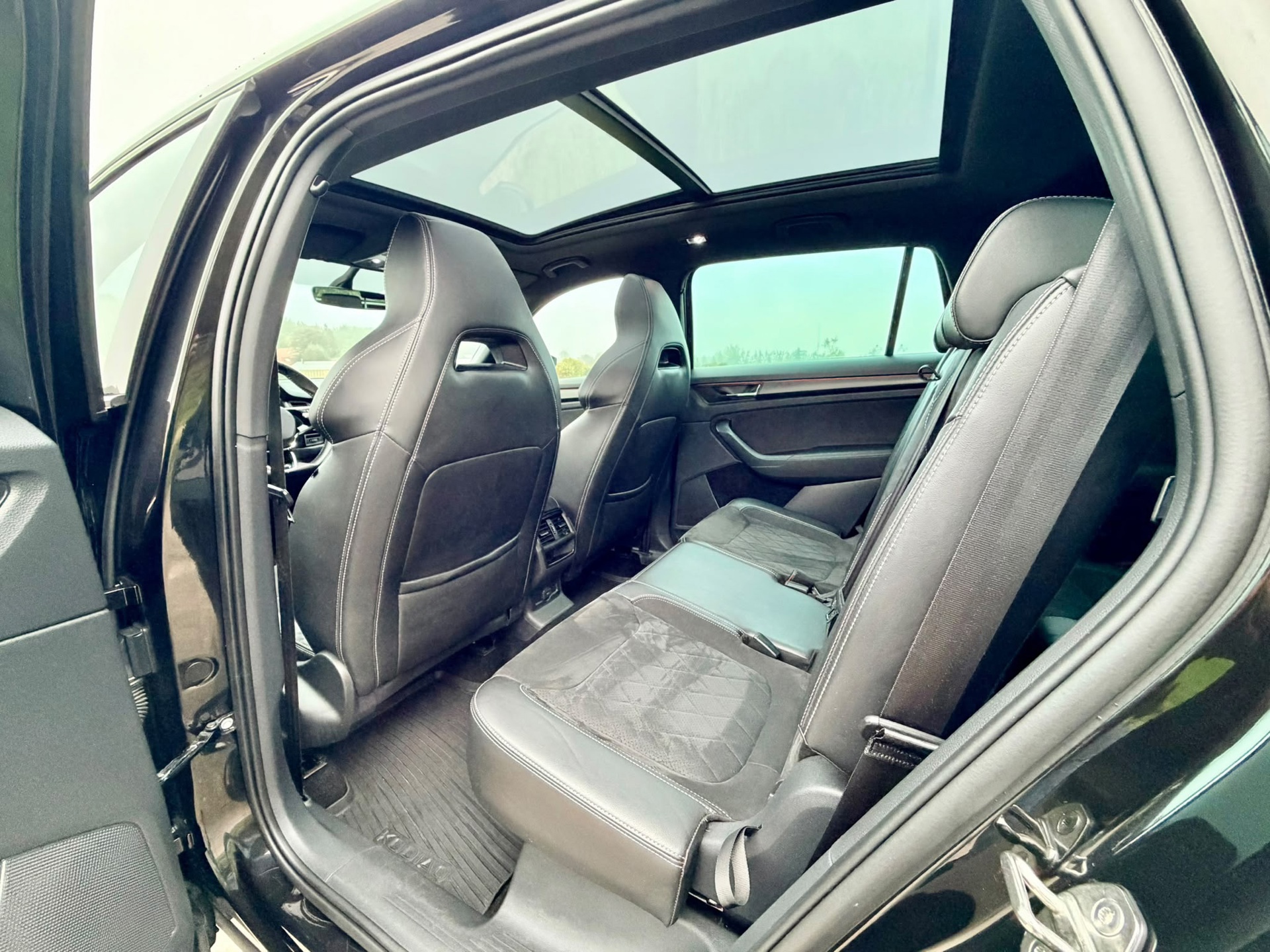 Skoda Kodiaq 1.5 TSI Business Sportline 7p (2021), foto 18