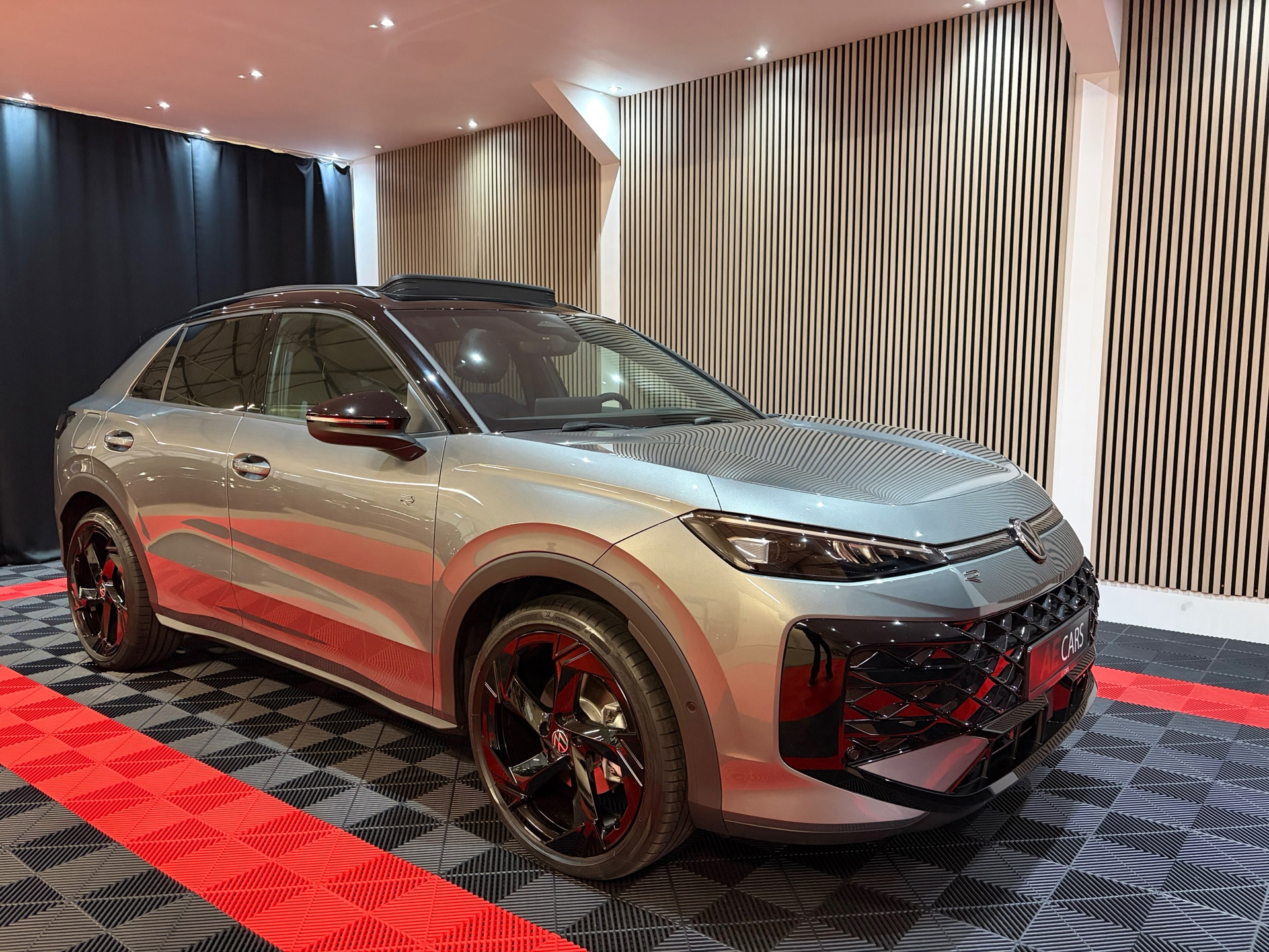 Volkswagen T-Roc 1.5 eTsi Limited Edition DSG R-Line Blackstyle (2026), foto 2