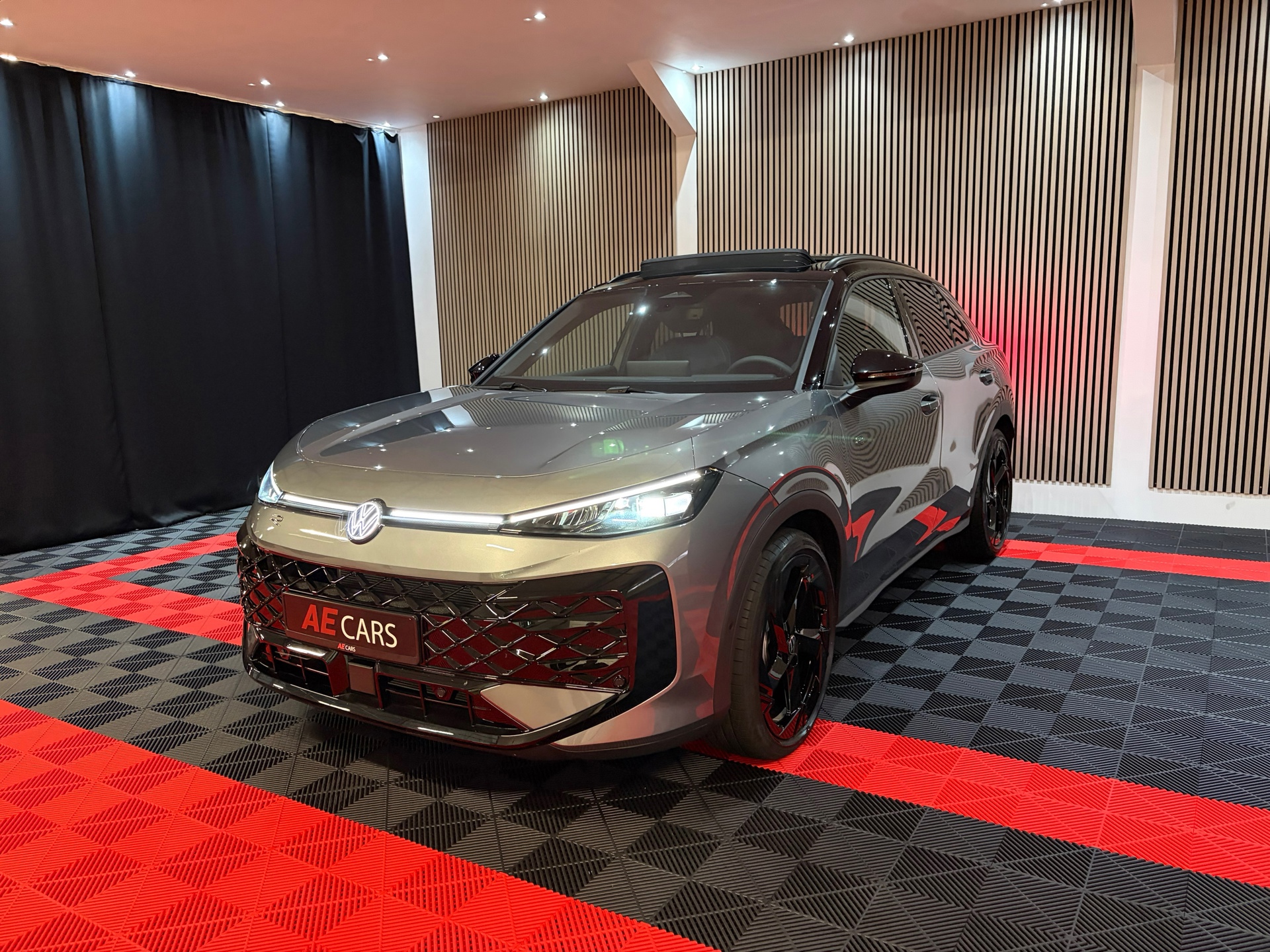Volkswagen T-Roc 1.5 eTsi Limited Edition DSG R-Line Blackstyle (2026), foto 14