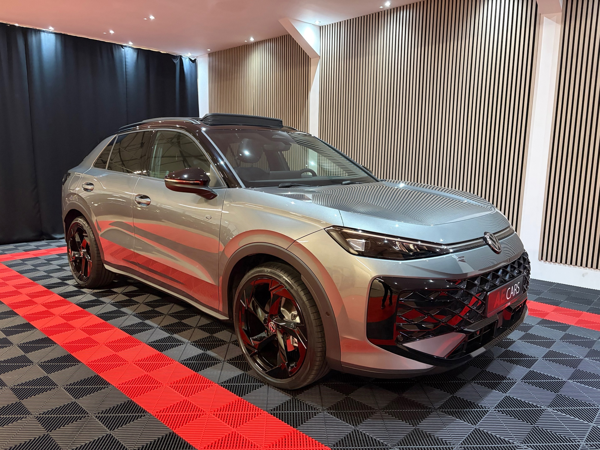 Volkswagen T-Roc 1.5 eTsi Limited Edition DSG R-Line Blackstyle (2026), foto 7