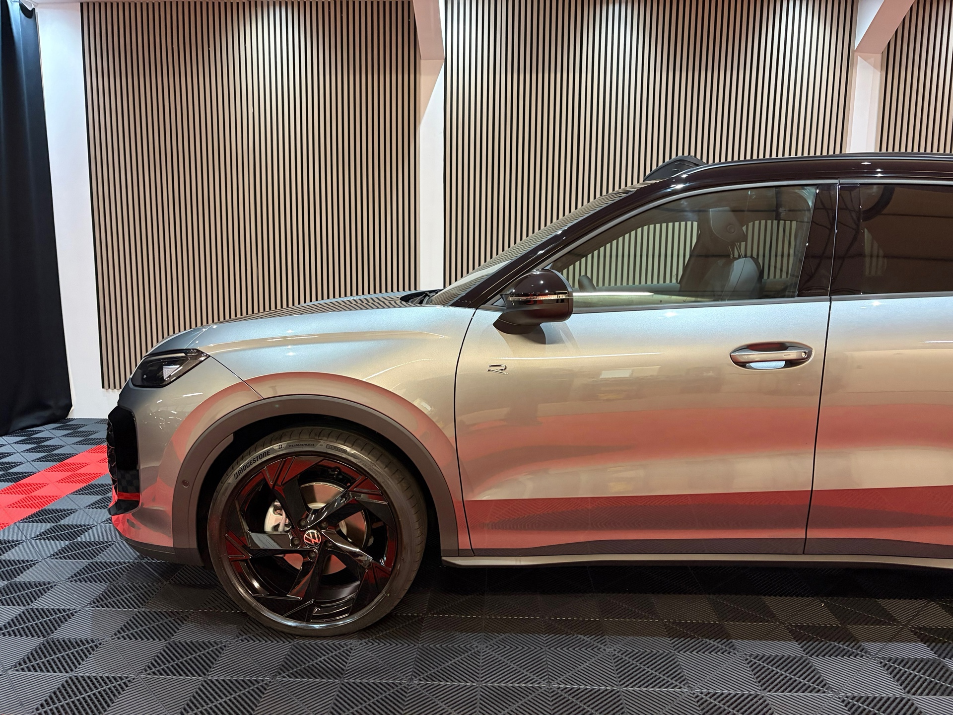 Volkswagen T-Roc 1.5 eTsi Limited Edition DSG R-Line Blackstyle (2026), foto 9
