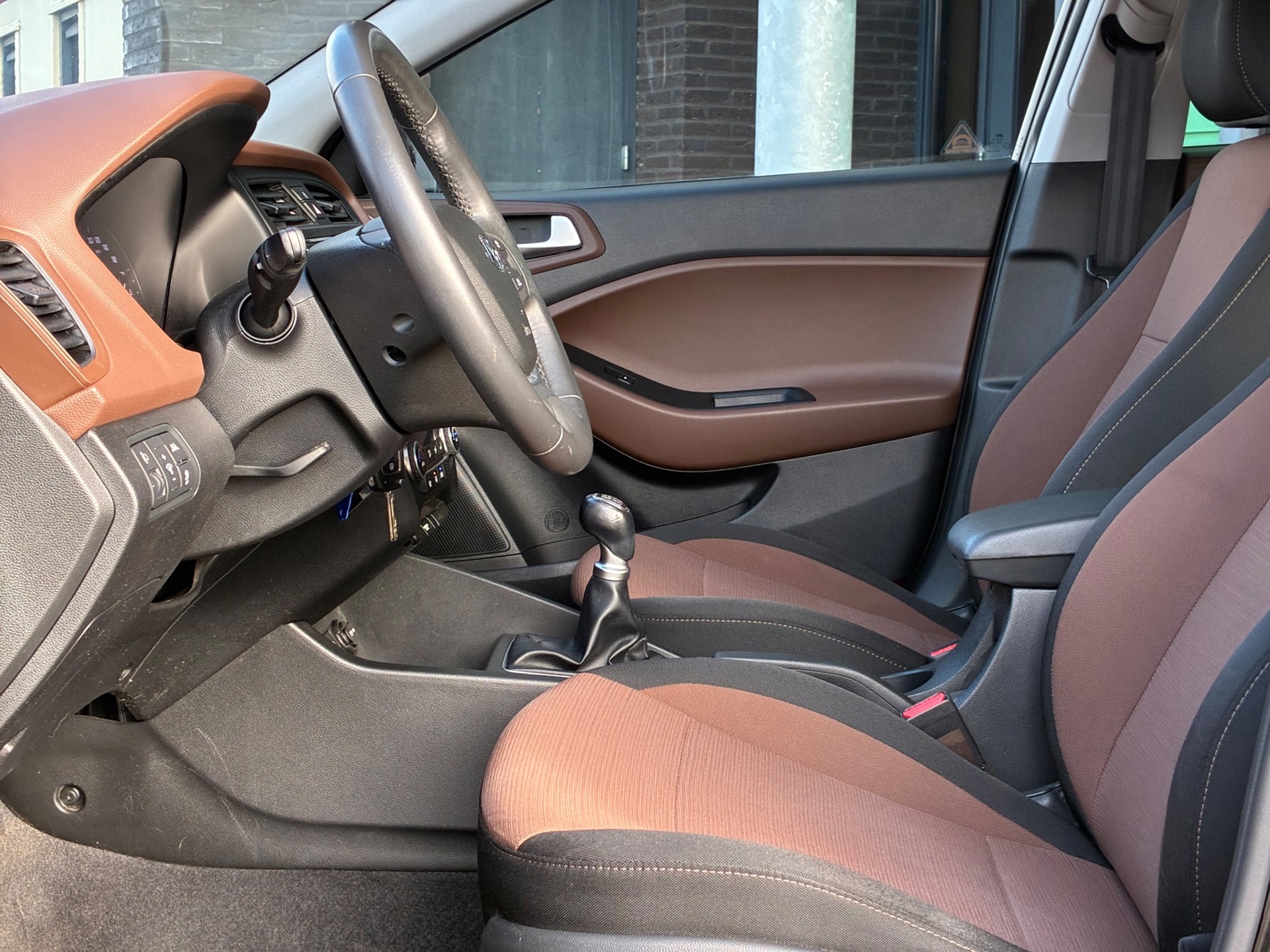 Hyundai i20 1.2 HP i-Motion Comfort (2016), foto 13