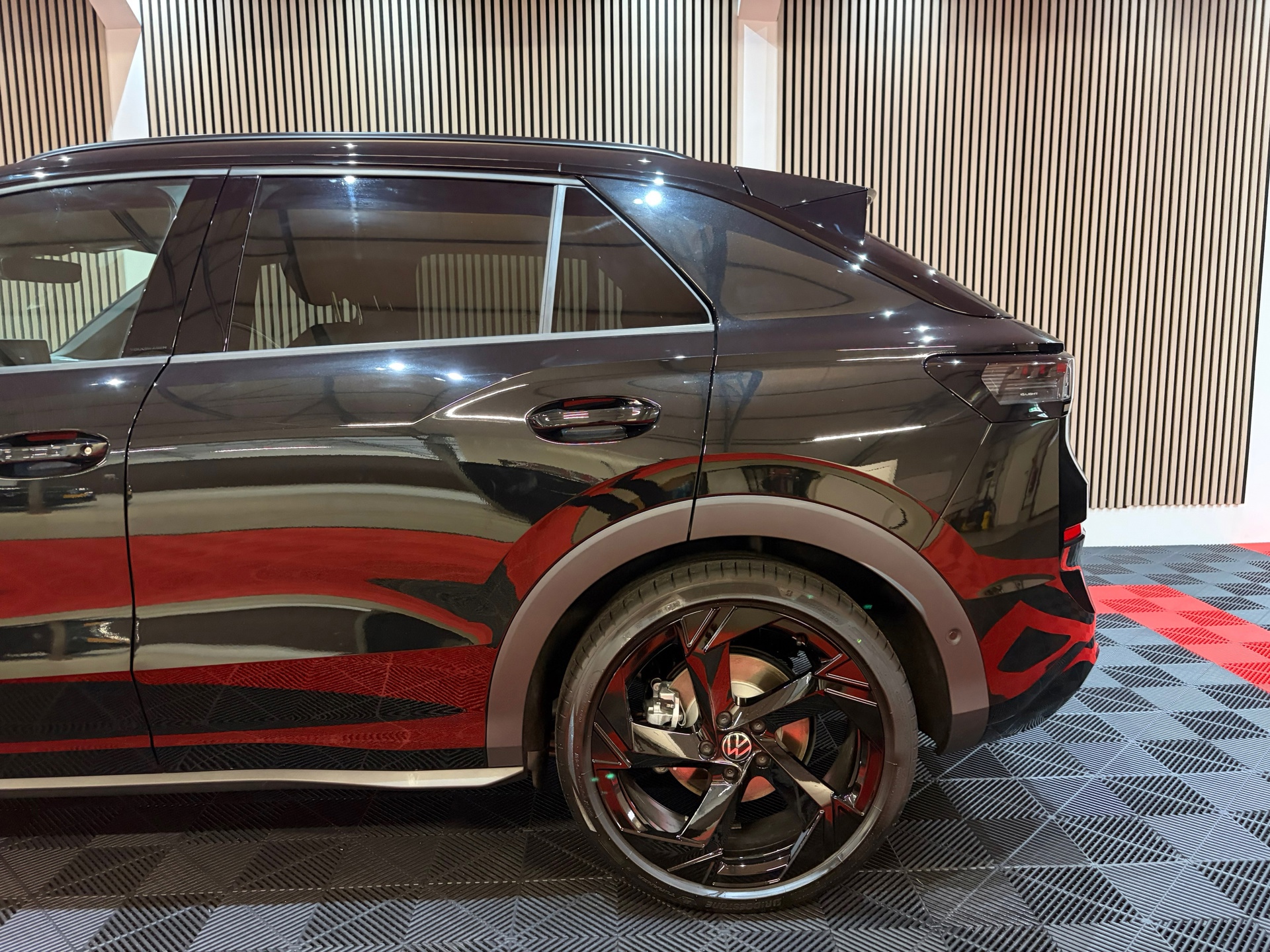 Volkswagen T-Roc 1.5 eTsi R-Line First Edition 2026 (2026), foto 12