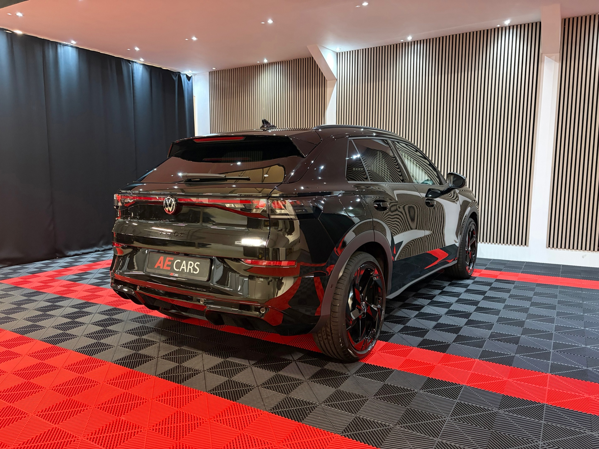 Volkswagen T-Roc 1.5 eTsi R-Line First Edition 2026 (2026), foto 17