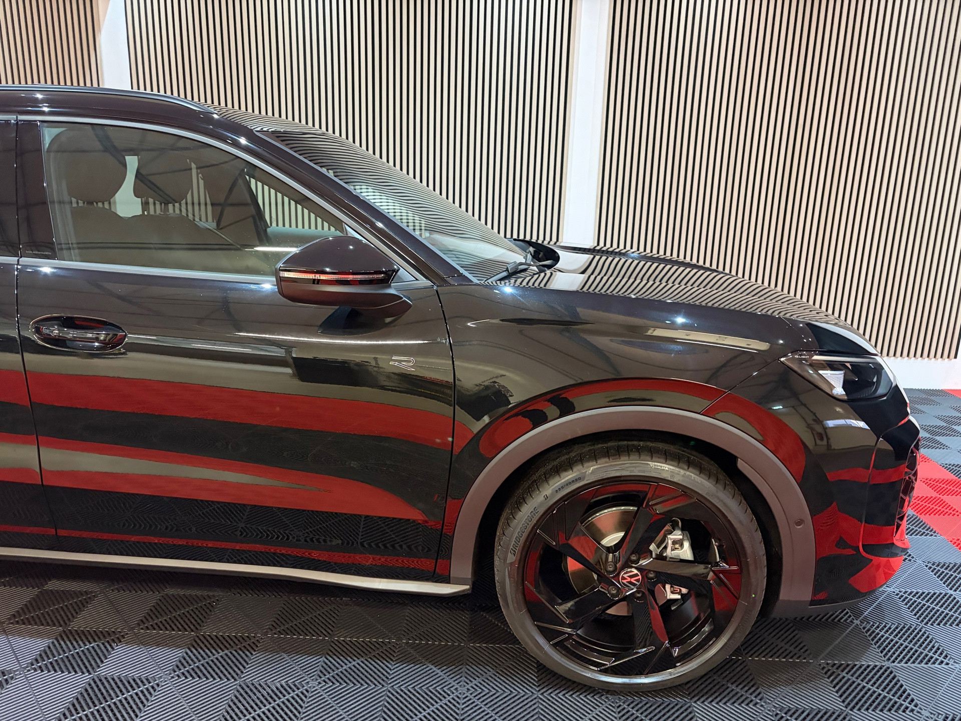 Volkswagen T-Roc 1.5 eTsi R-Line First Edition 2026 (2026), foto 3