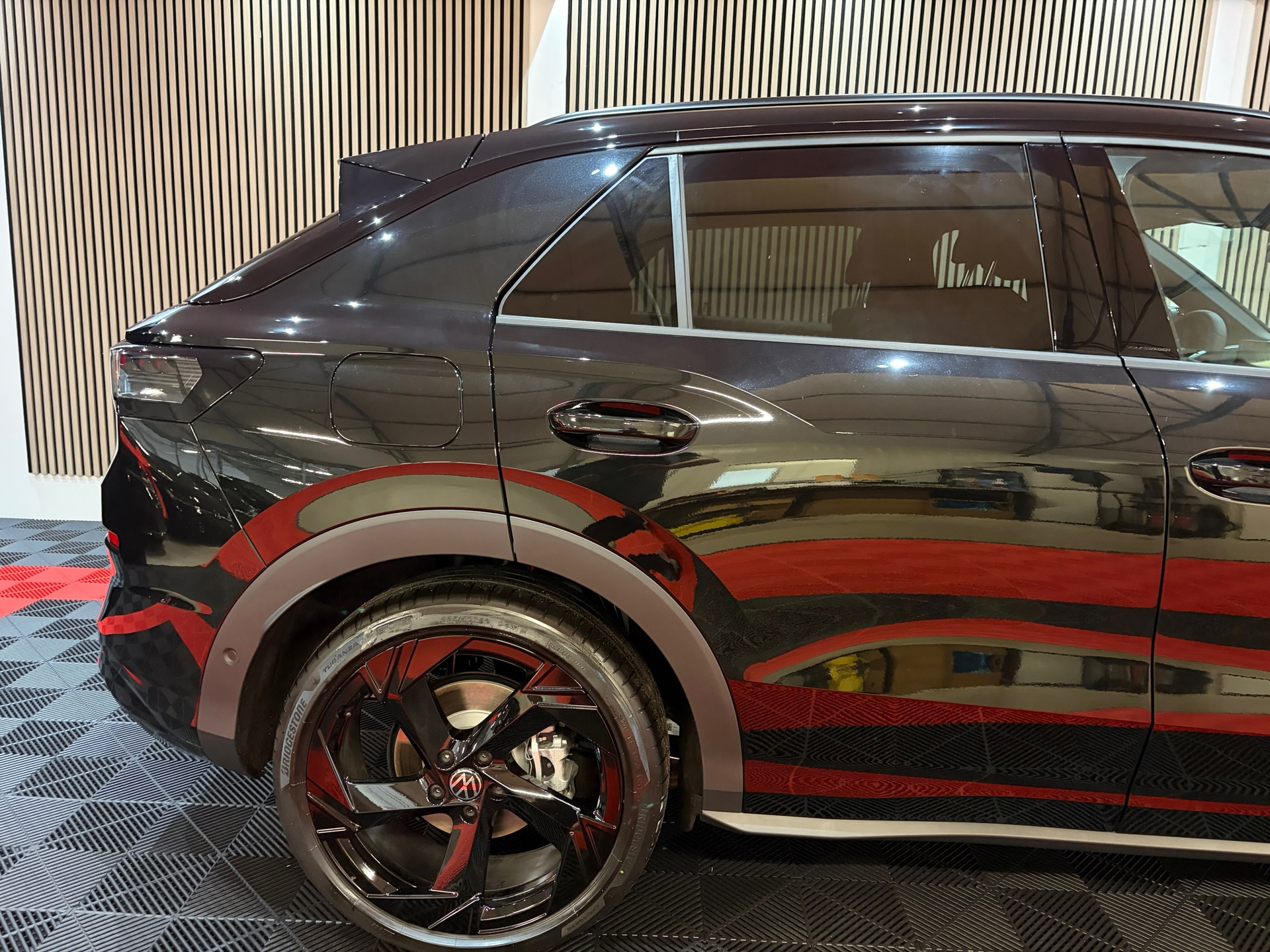 Volkswagen T-Roc 1.5 eTsi R-Line First Edition 2026 (2026), foto 4