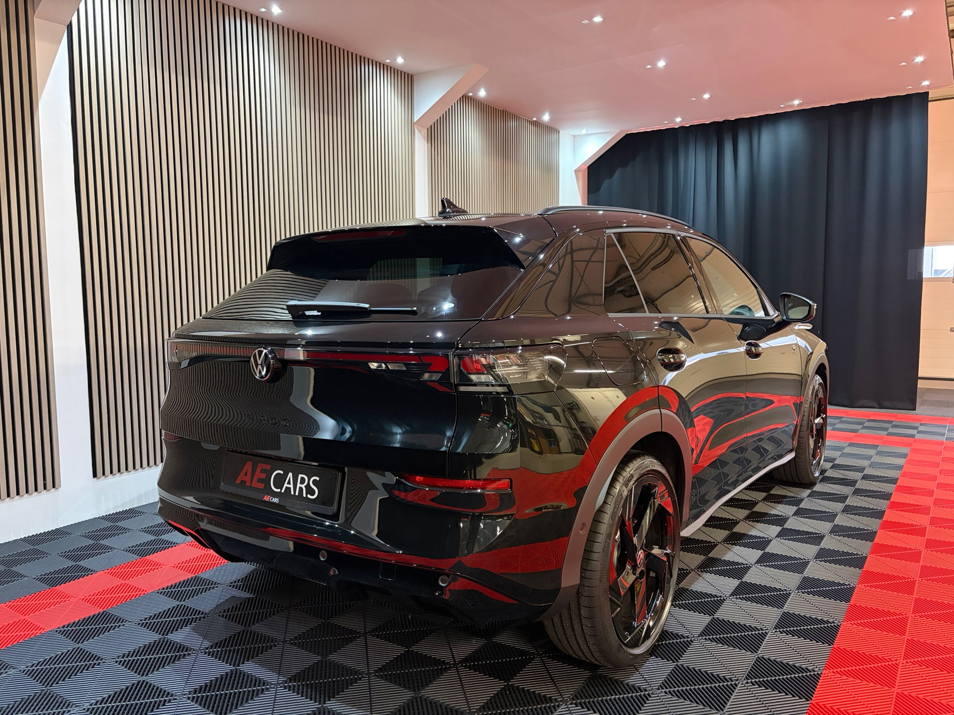 Volkswagen T-Roc 1.5 eTsi R-Line First Edition 2026 (2026), foto 6