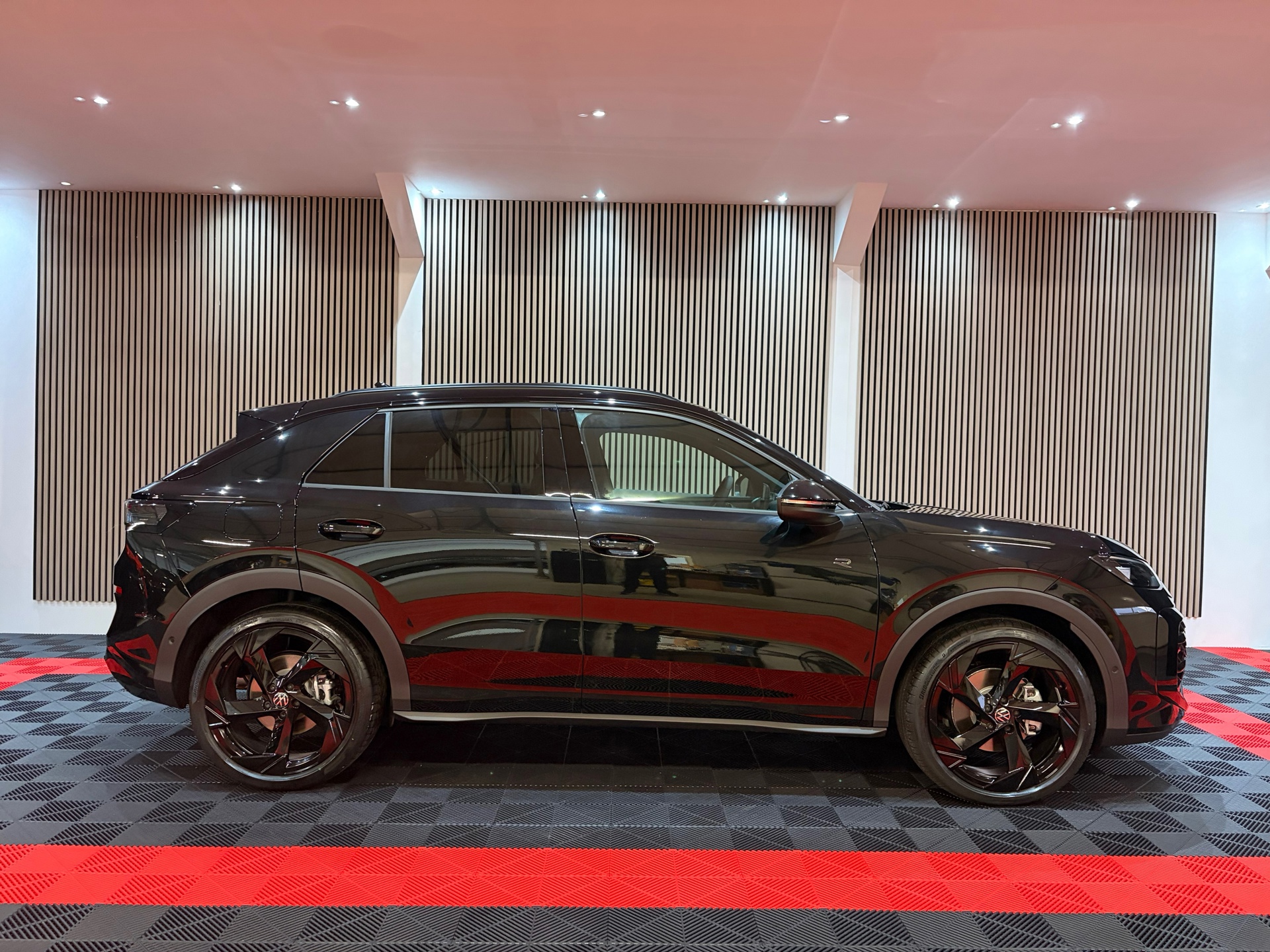Volkswagen T-Roc 1.5 eTsi R-Line First Edition 2026 (2026), foto 7