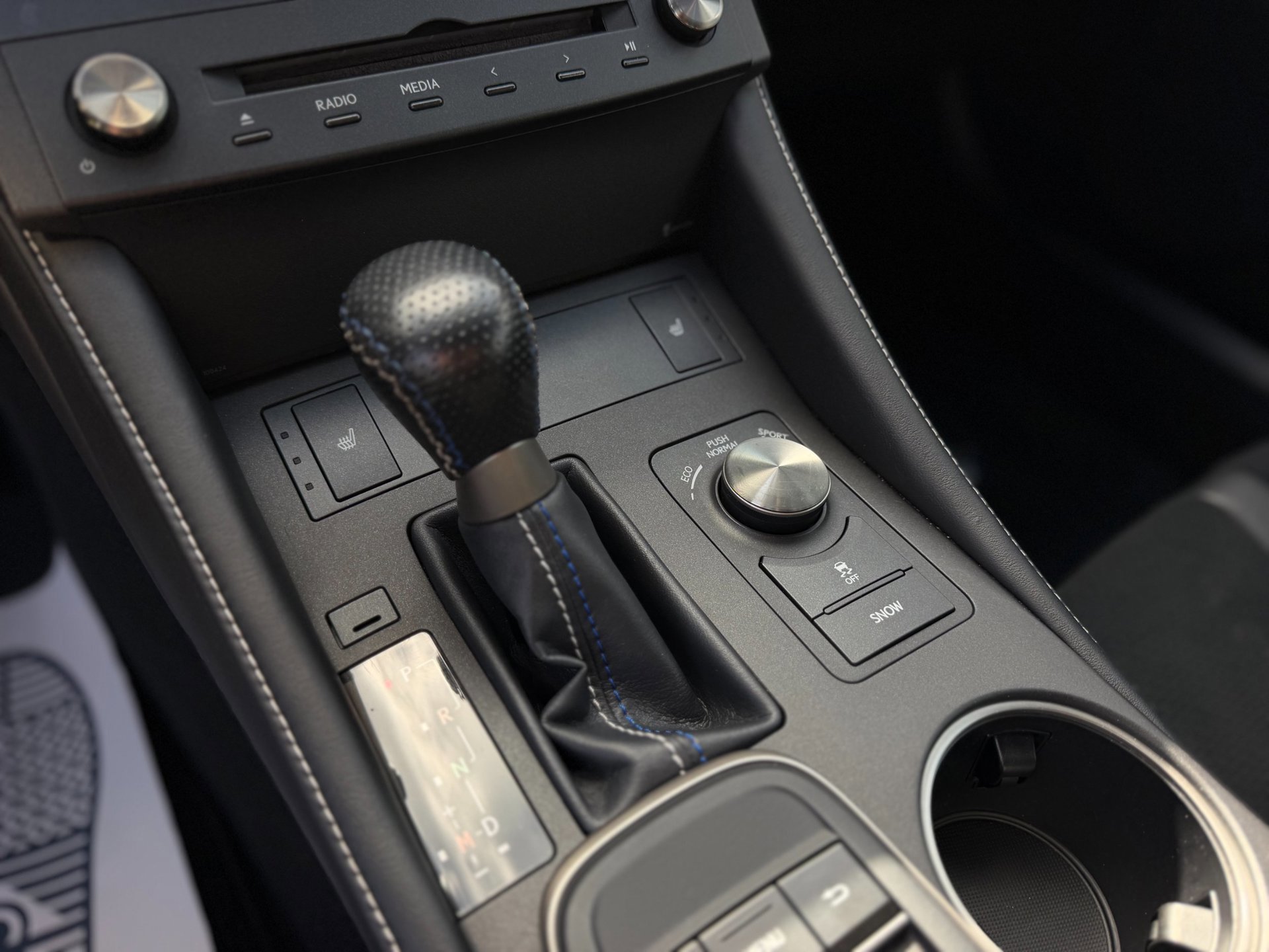 Lexus RC F 5.0 V8 477PK 2016 (2016), foto 33