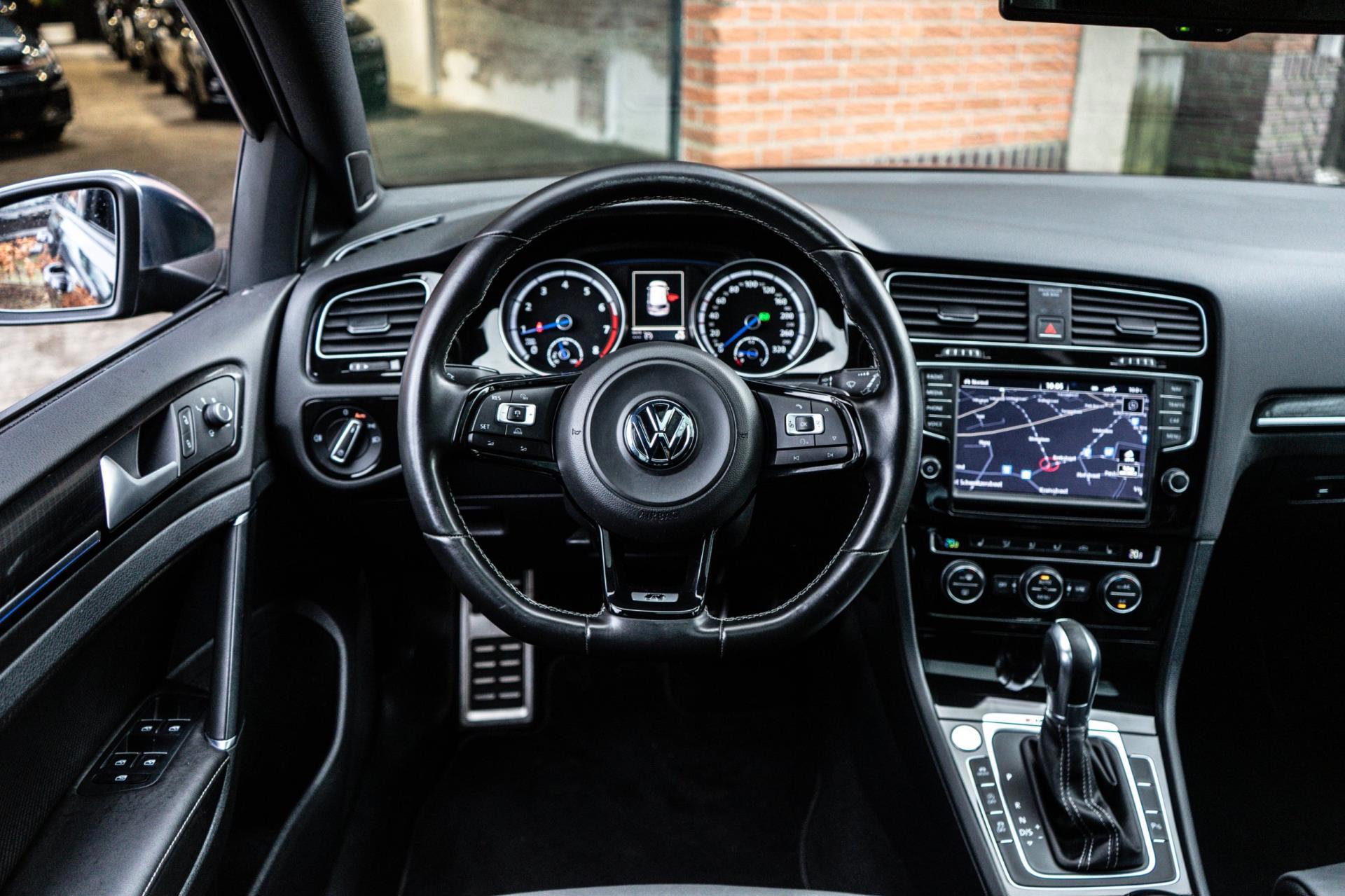 Volkswagen Golf 2.0 TSI R 4Motion (2016), foto 13