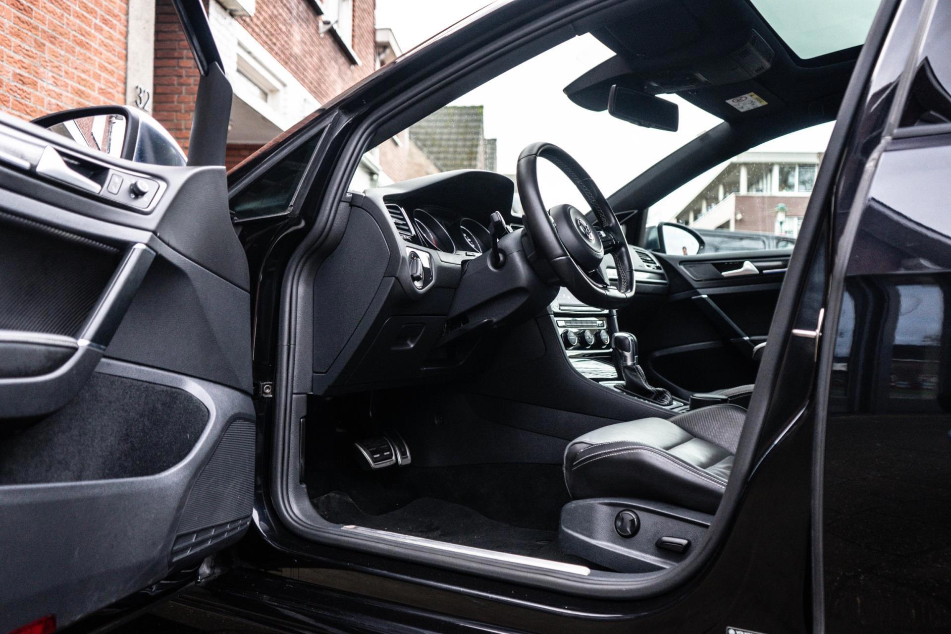 Volkswagen Golf 2.0 TSI R 4Motion (2016), foto 15