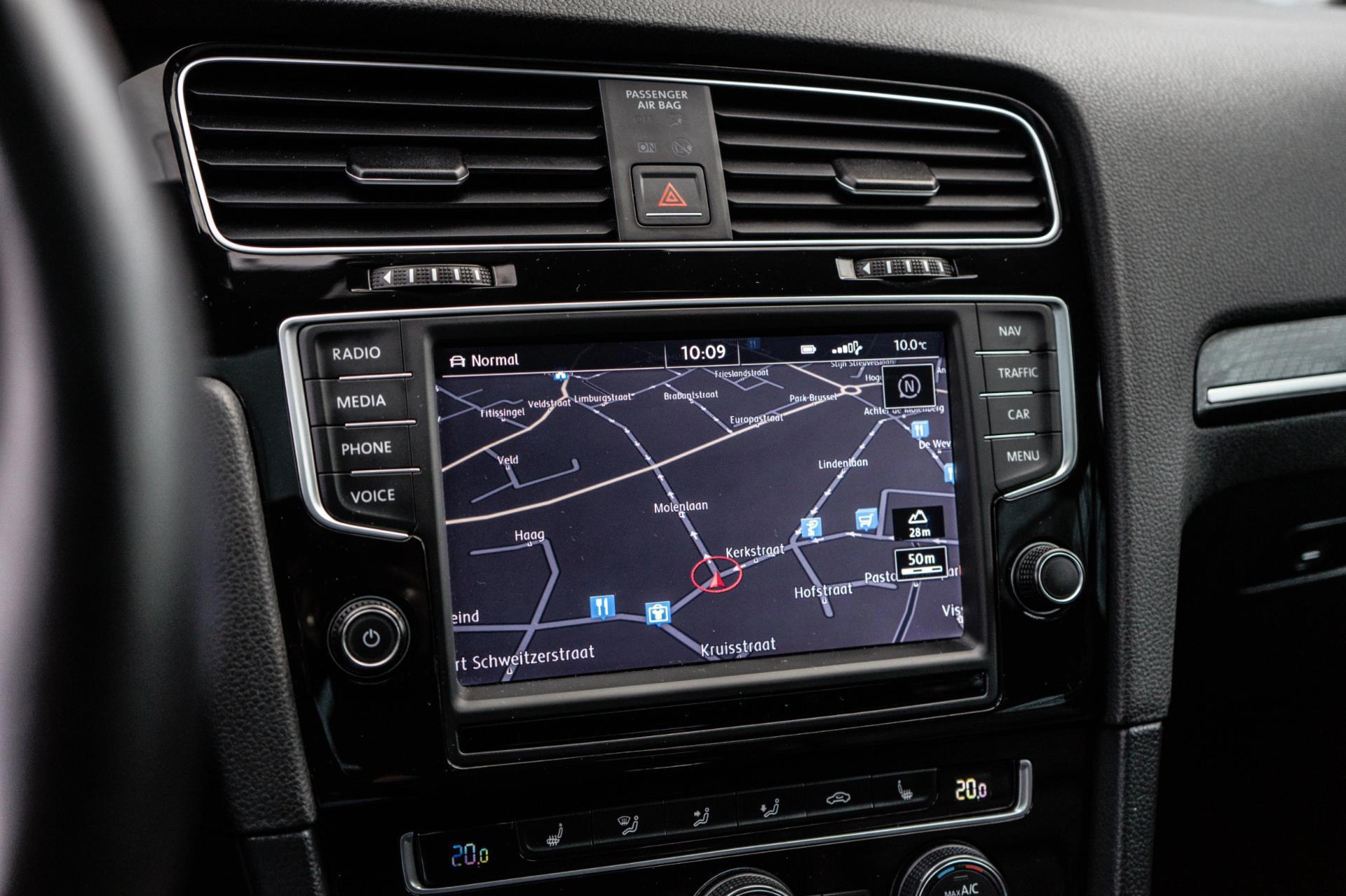 Volkswagen Golf 2.0 TSI R 4Motion (2016), foto 18