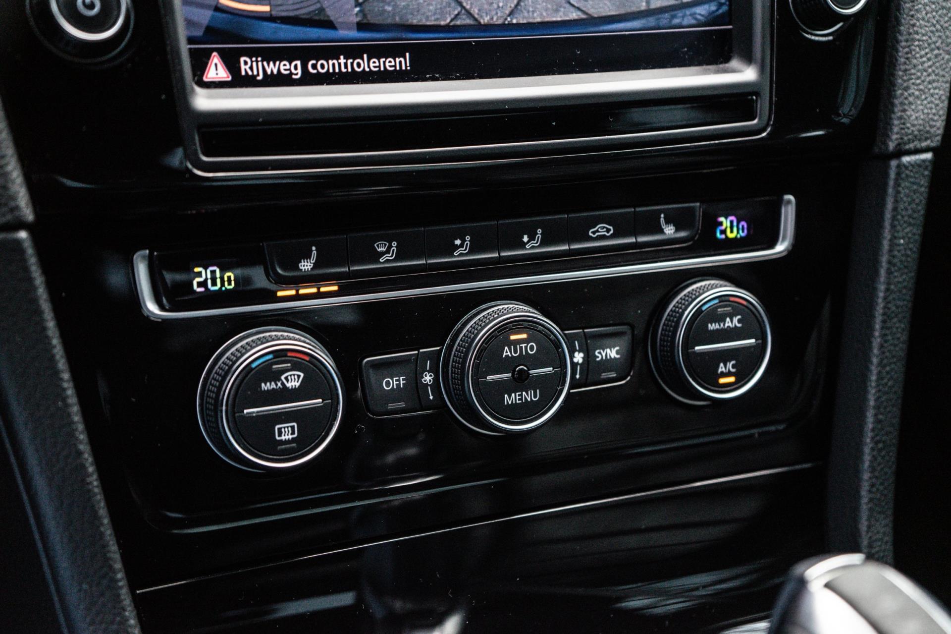 Volkswagen Golf 2.0 TSI R 4Motion (2016), foto 19