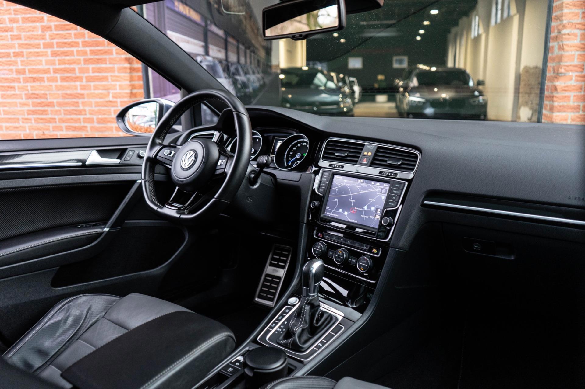 Volkswagen Golf 2.0 TSI R 4Motion (2016), foto 5