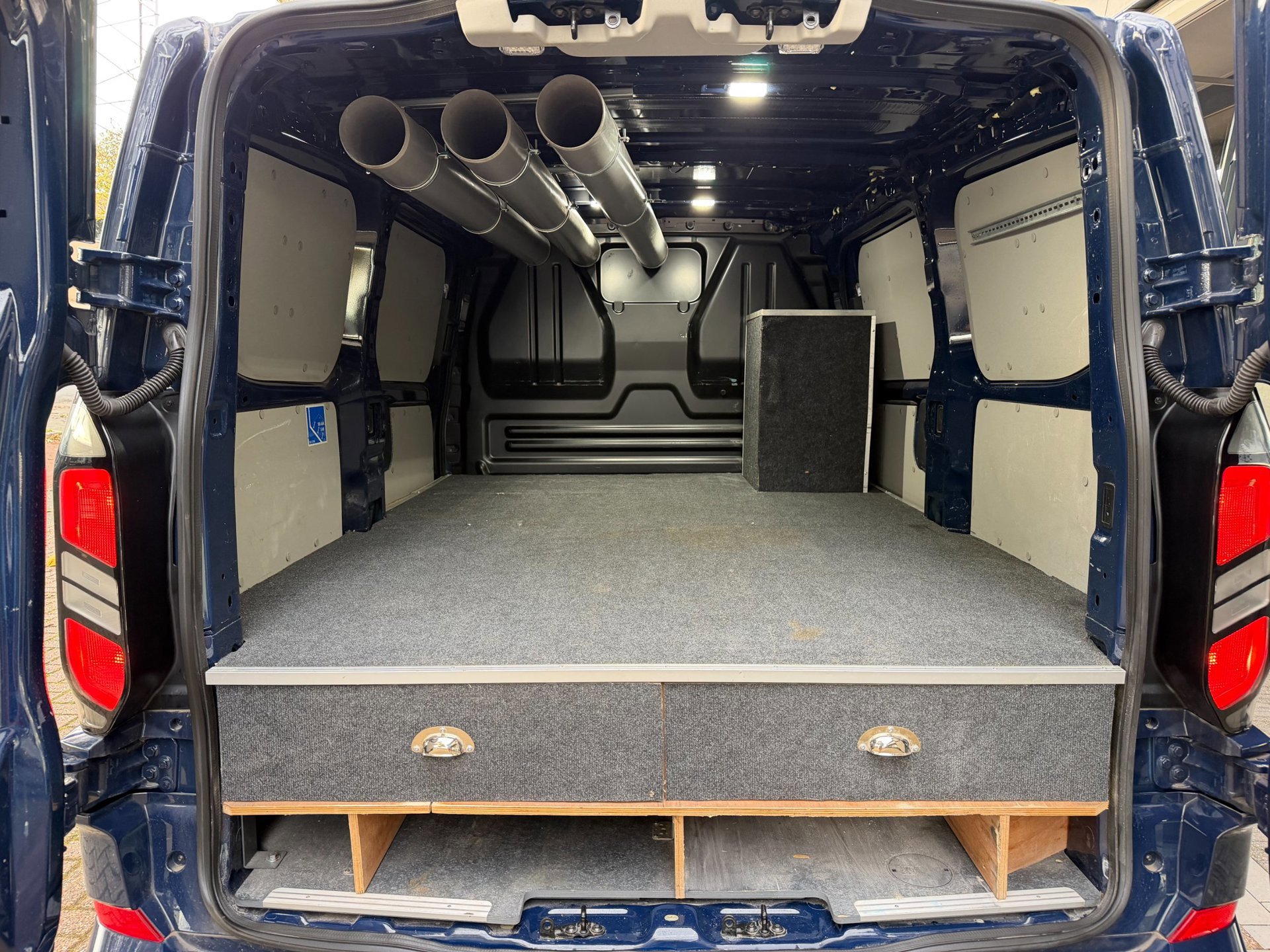 Ford Transit Custom 320 2.0 TDCI L1H1 Limited (2024), foto 12