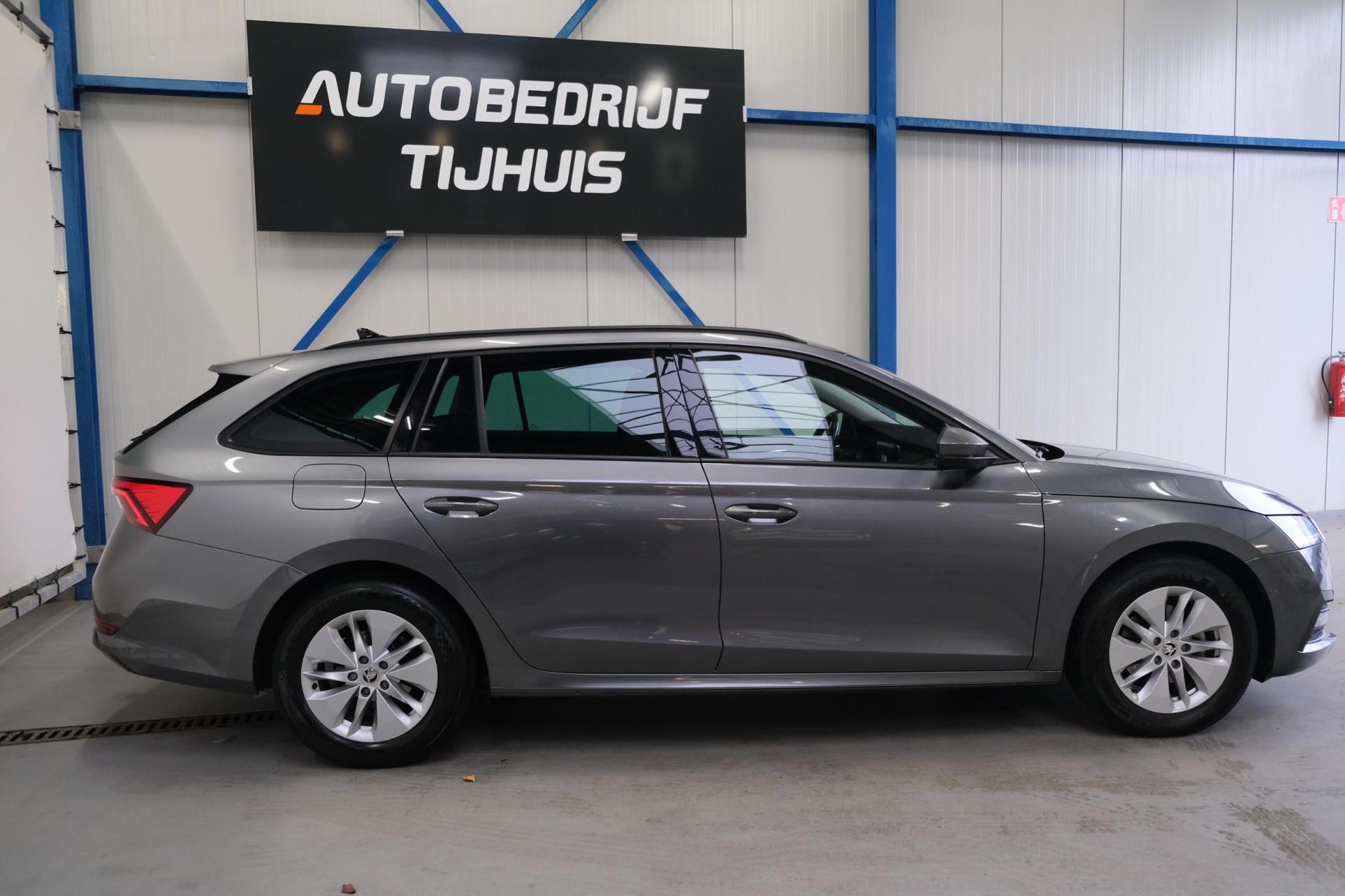 Skoda Octavia Combi 1.0 e-TSI Ambition (2023), foto 2
