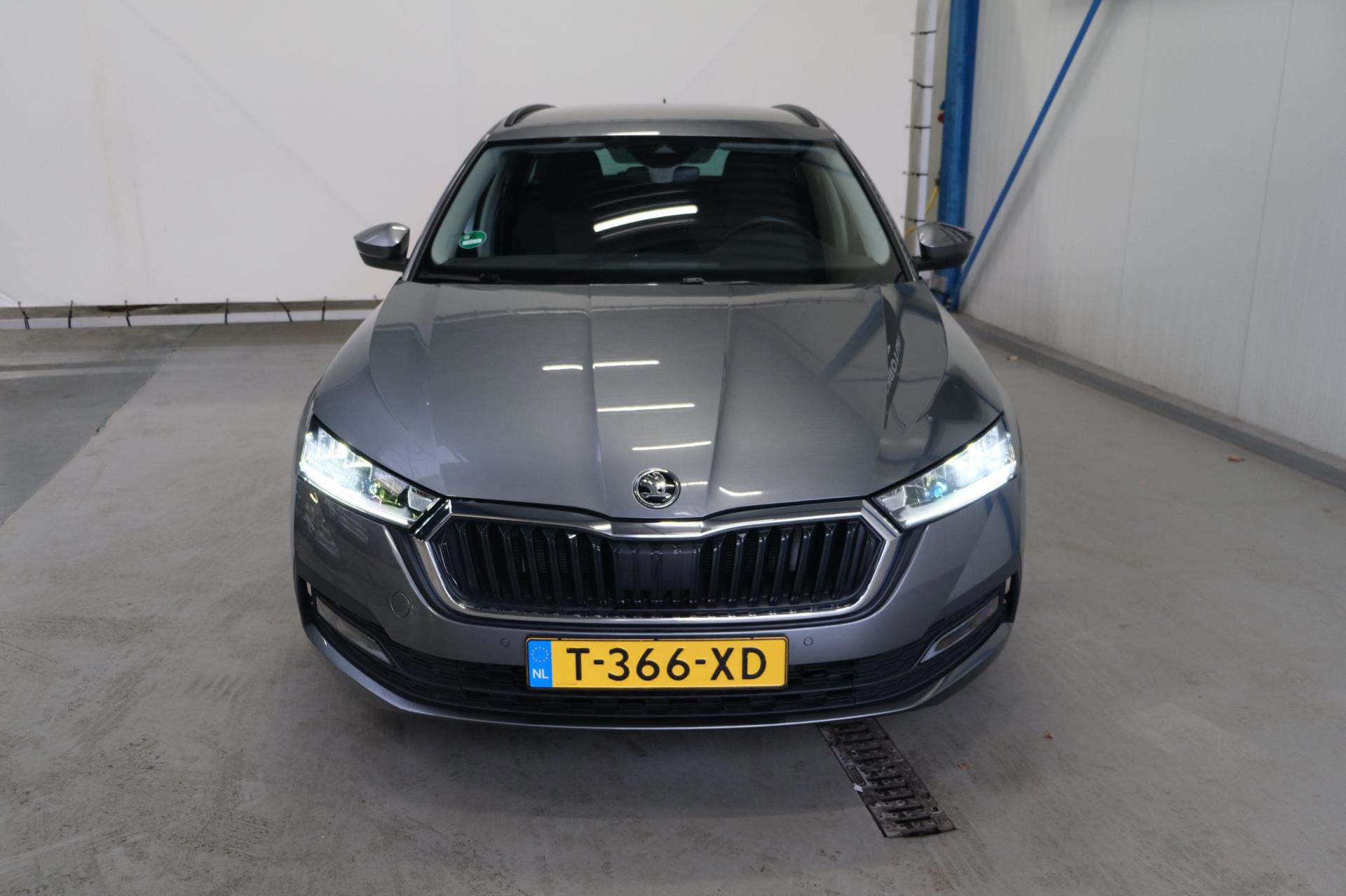 Skoda Octavia Combi 1.0 e-TSI Ambition (2023), foto 3