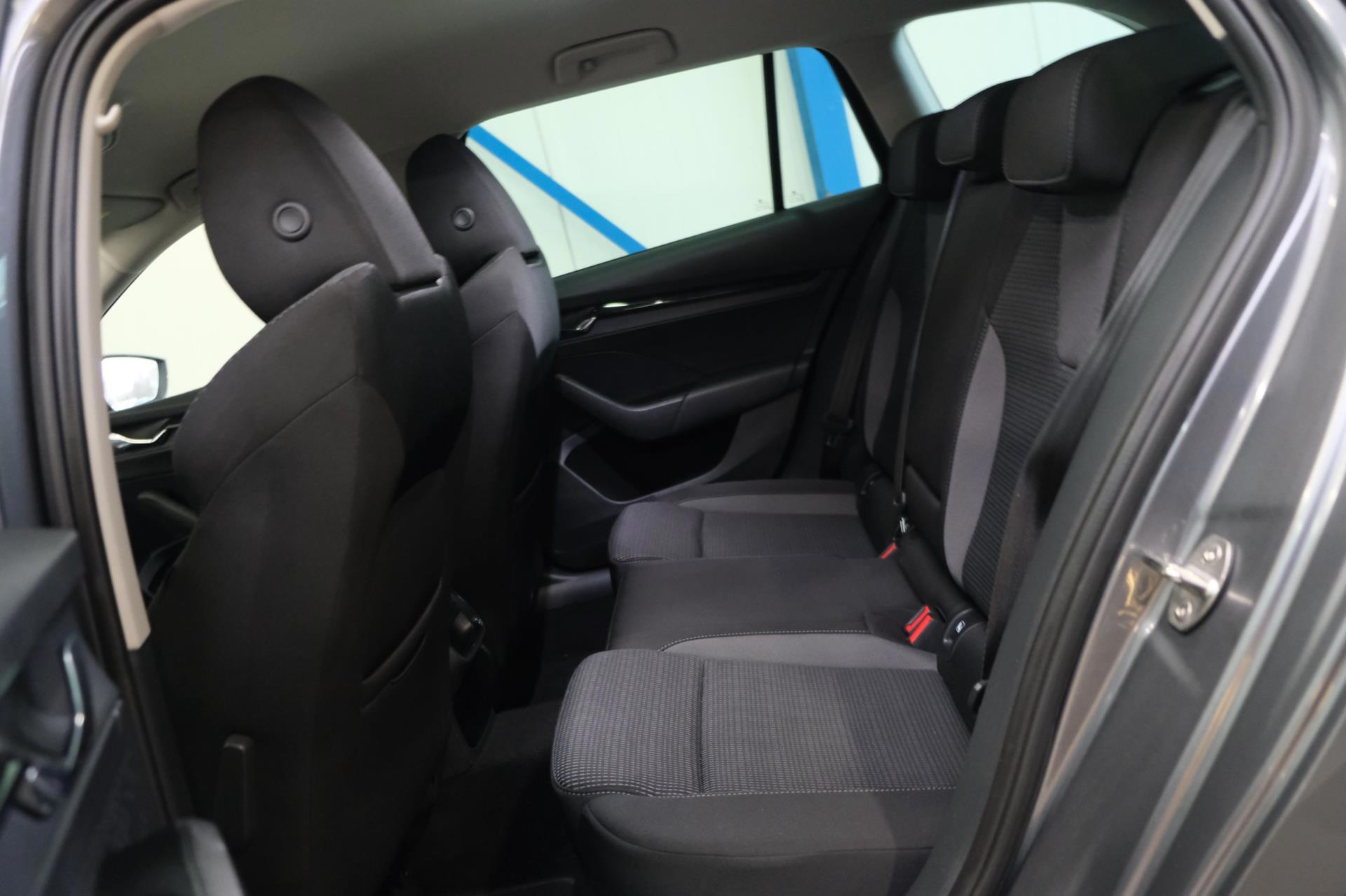 Skoda Octavia Combi 1.0 e-TSI Ambition (2023), foto 9