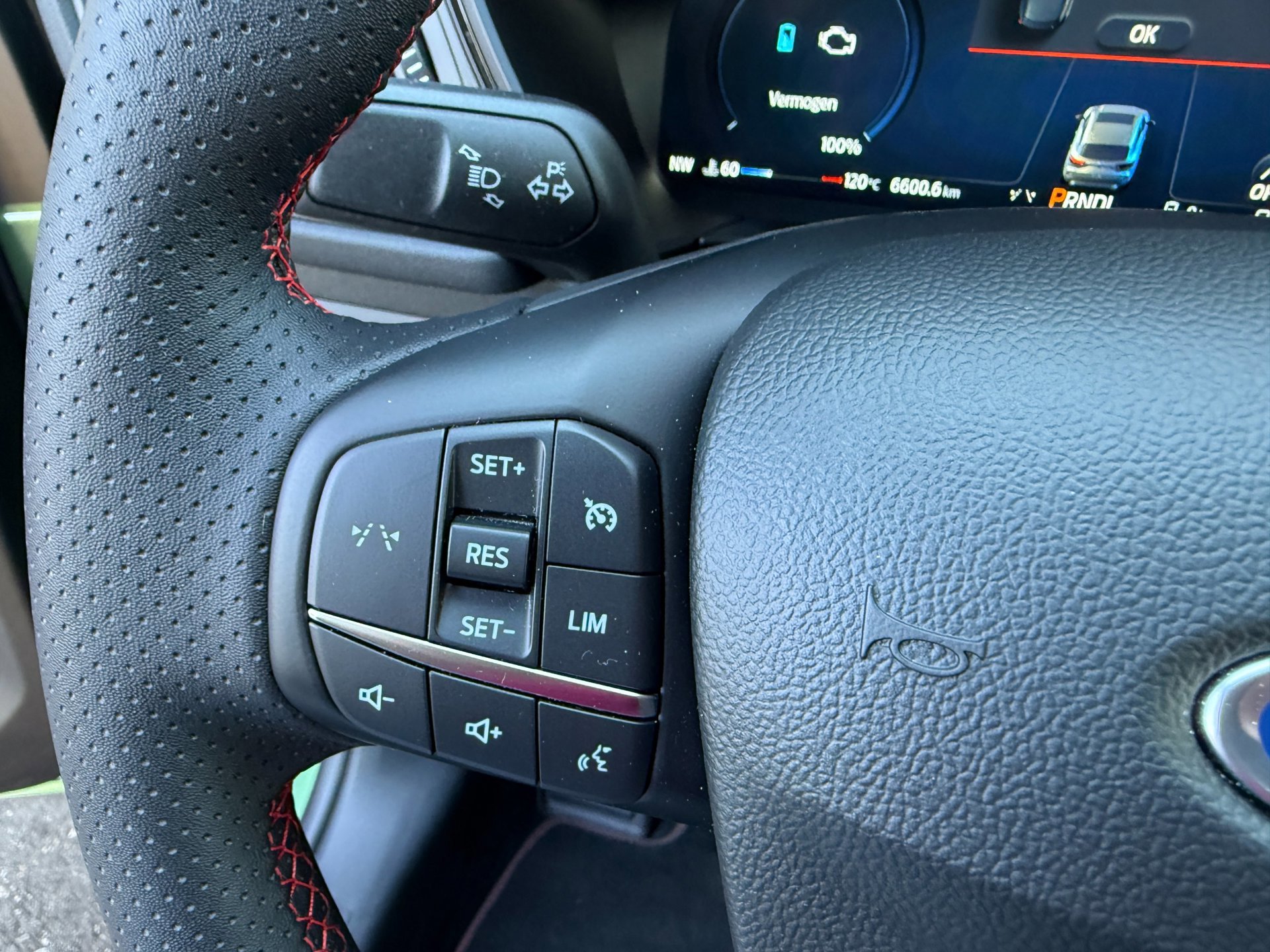 Ford Kuga 2.5 243pk PHEV ST-Line (2026), foto 14