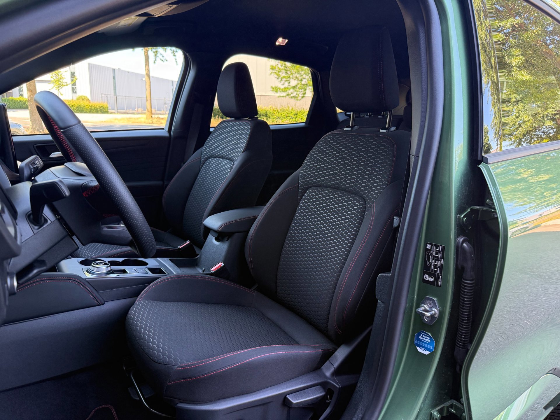 Ford Kuga 2.5 243pk PHEV ST-Line (2026), foto 9