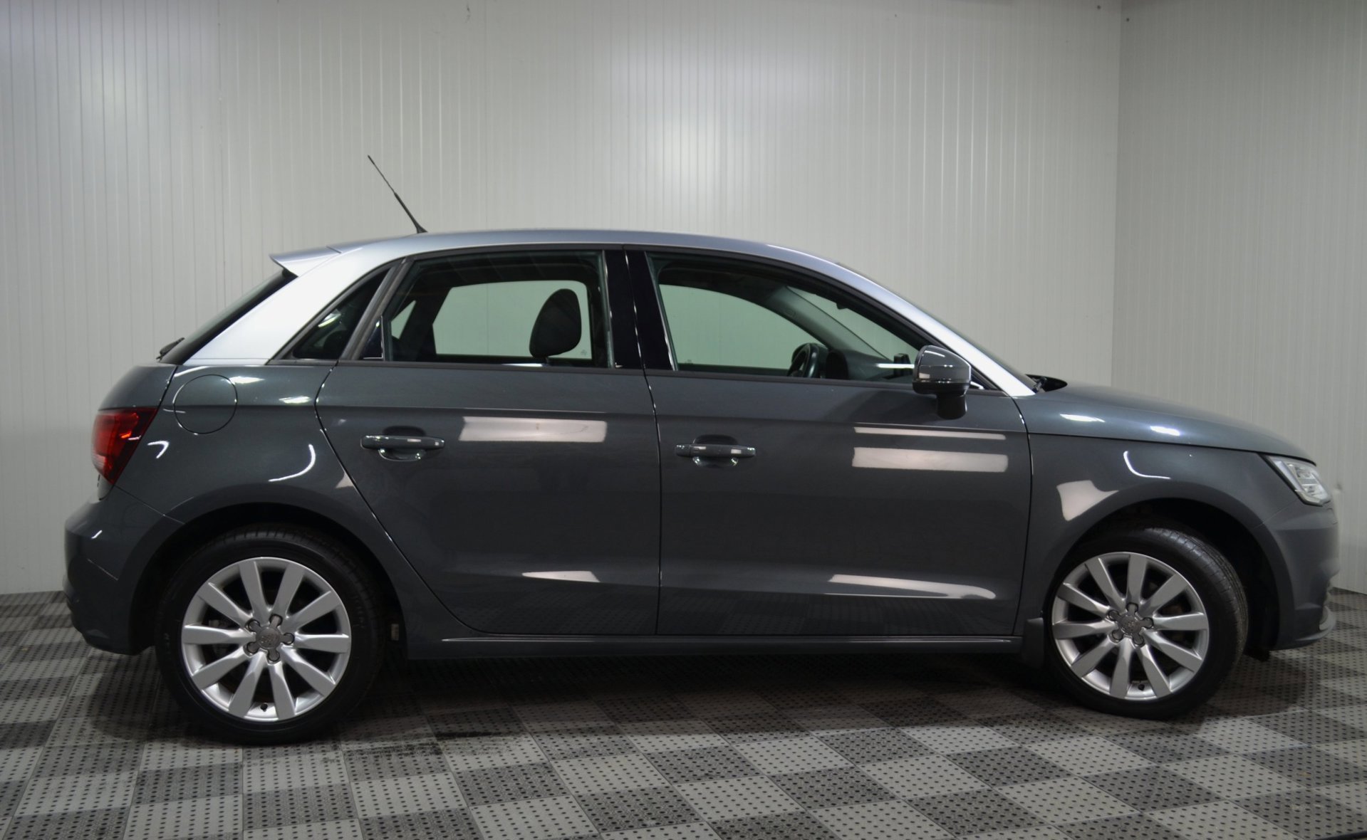 Audi A1 Sportback 1.0 TFSI Sport Pro Line (2017), foto 2