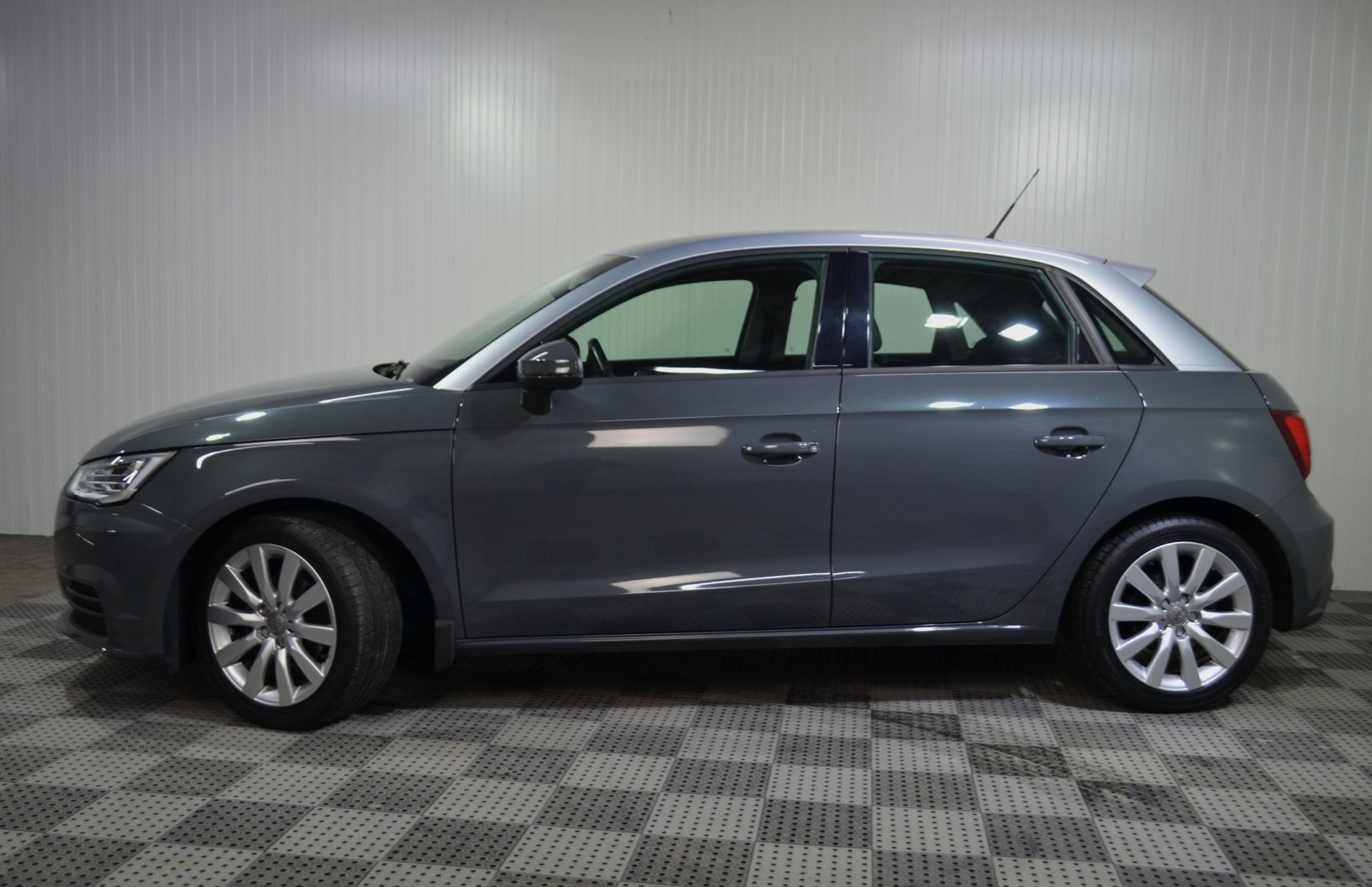 Audi A1 Sportback 1.0 TFSI Sport Pro Line (2017), foto 3