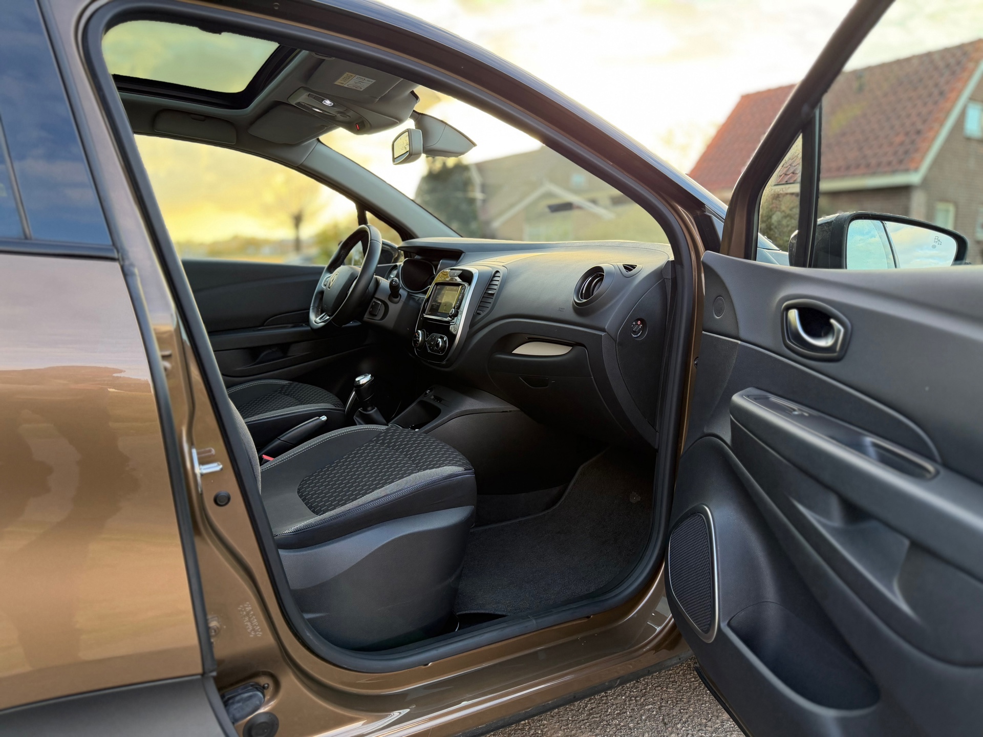 Renault Captur 0.9 TCe Intens (2017), foto 23