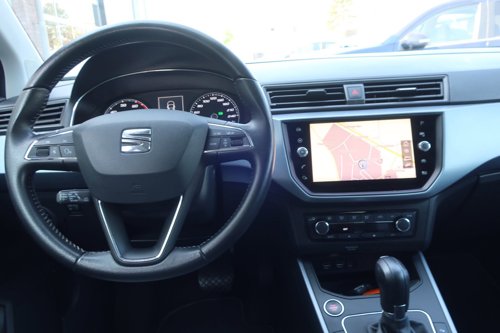 Seat Arona 1.0 TSI Style Business Int. 2e (2018), foto 16