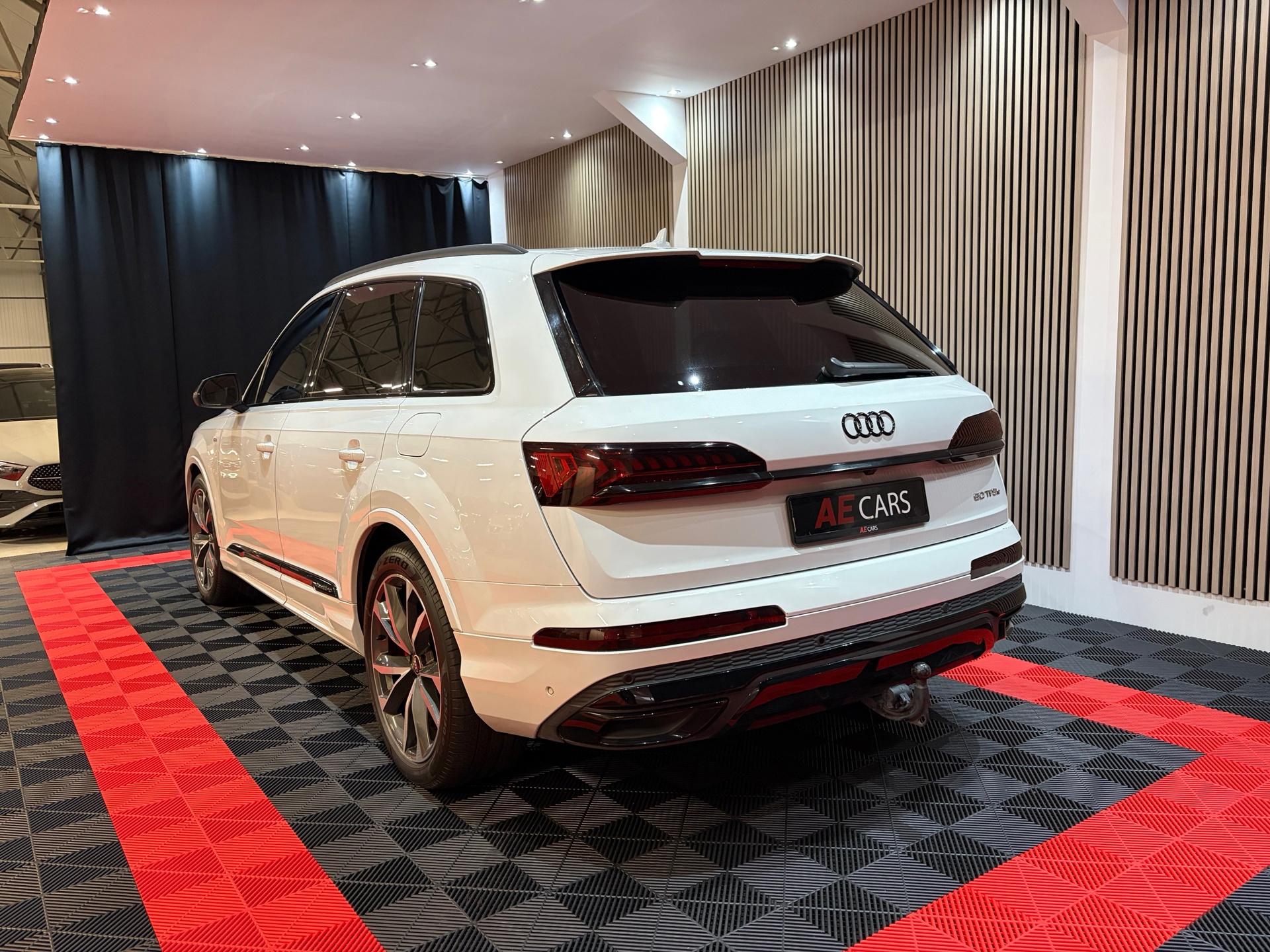 Audi Q7 60 TFSI e quattro Competition Panoroma dak RS (2021), foto 15
