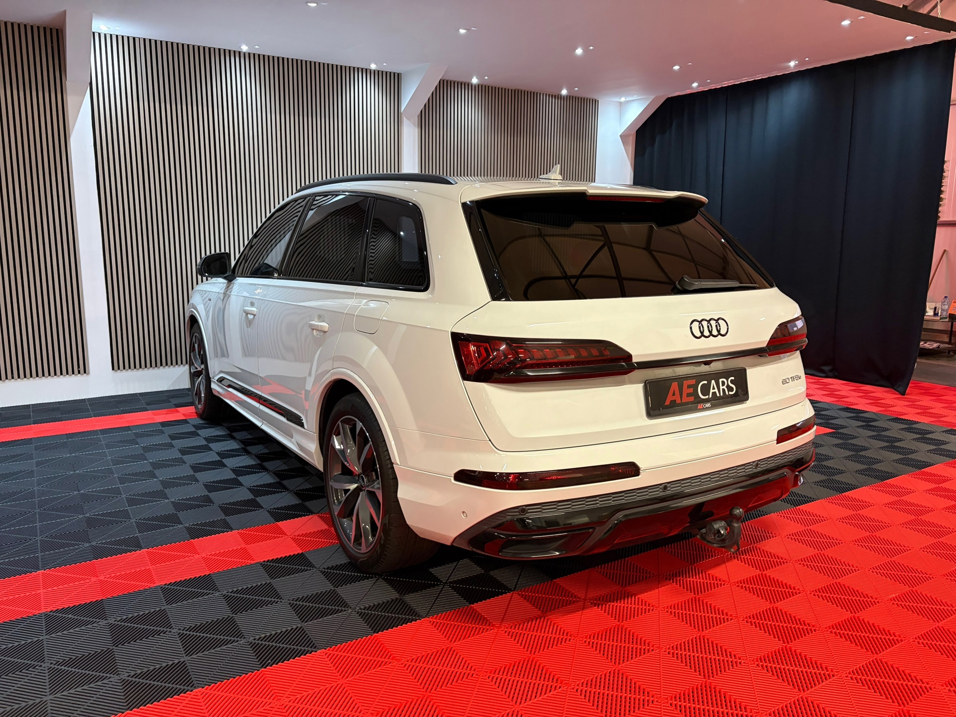 Audi Q7 60 TFSI e quattro Competition Panoroma dak RS (2021), foto 19