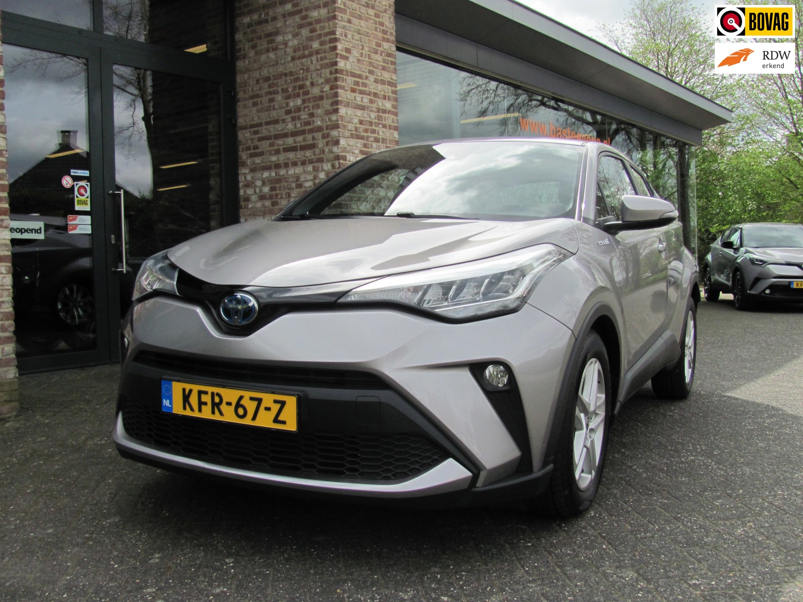 Toyota C-HR 1.8 Hybrid Bi-Tone Plus Apple Car PLay (2020), foto 1
