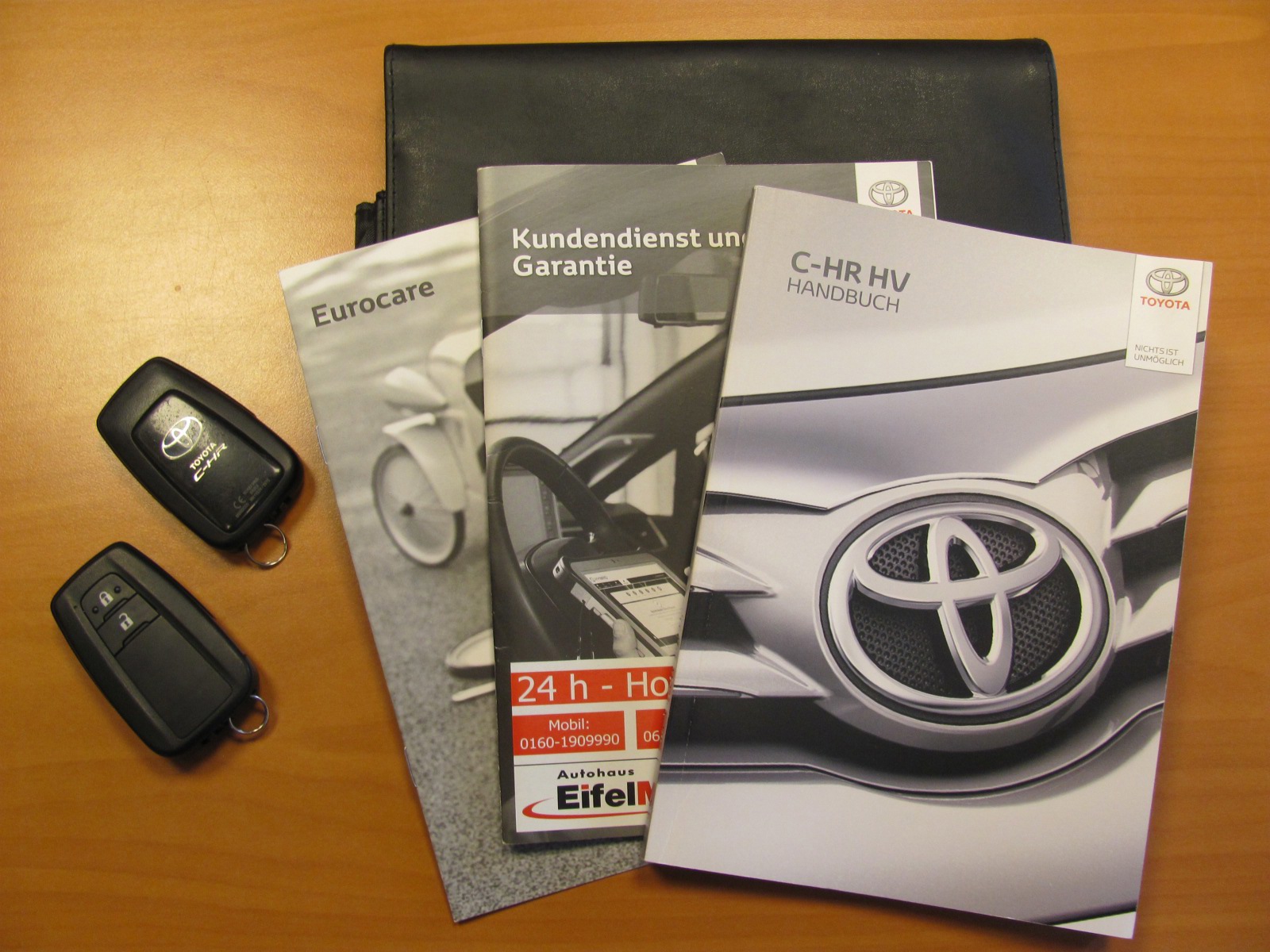 Toyota C-HR 1.8 Hybrid Bi-Tone Plus Apple Car PLay (2020), foto 18