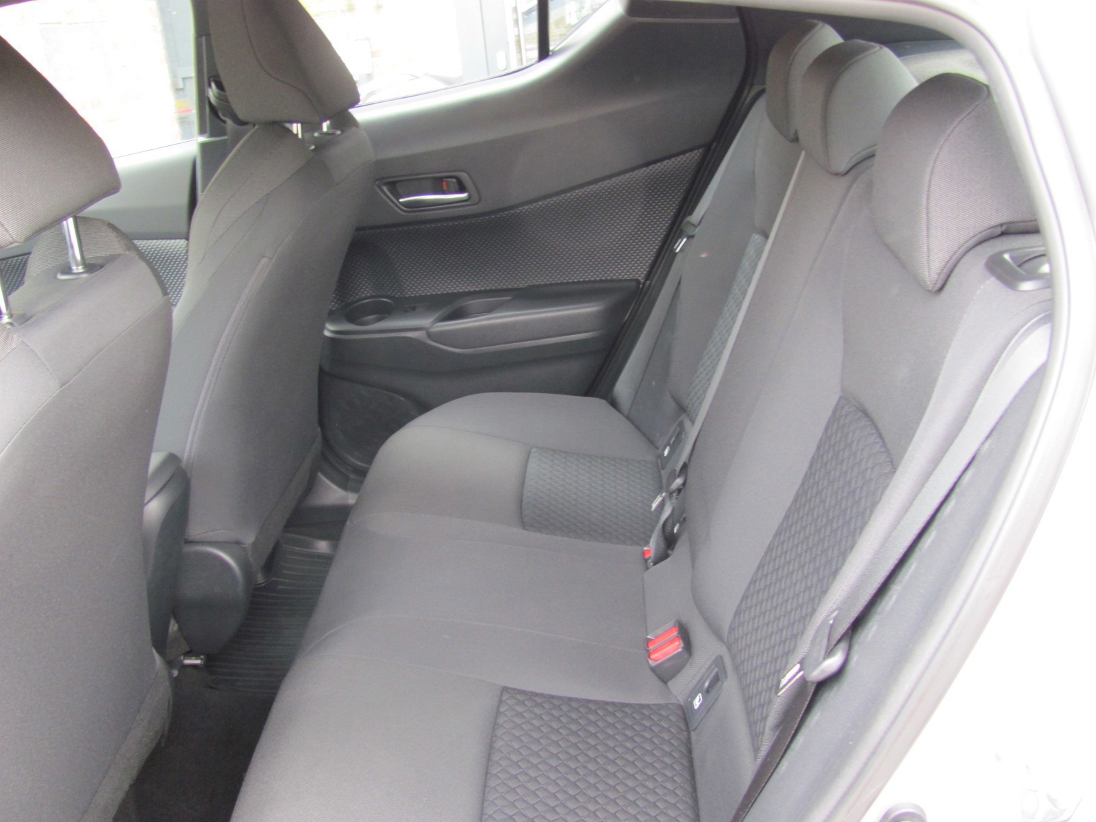 Toyota C-HR 1.8 Hybrid Bi-Tone Plus Apple Car PLay (2020), foto 8