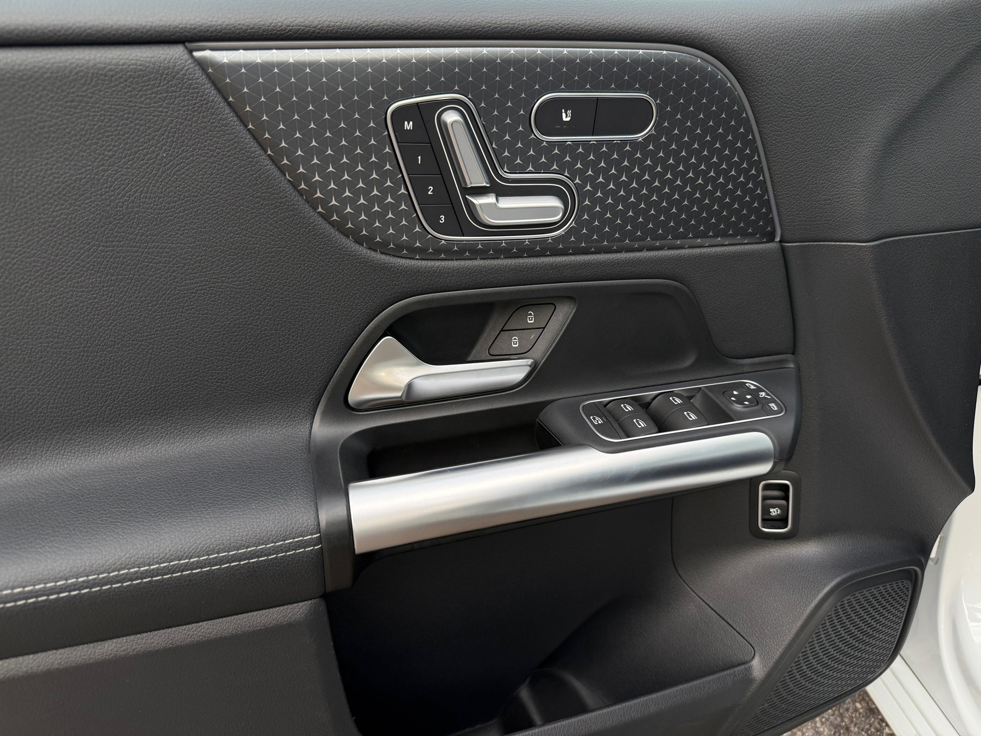 Mercedes-Benz B-klasse 180 Luxury Line (2023), foto 13