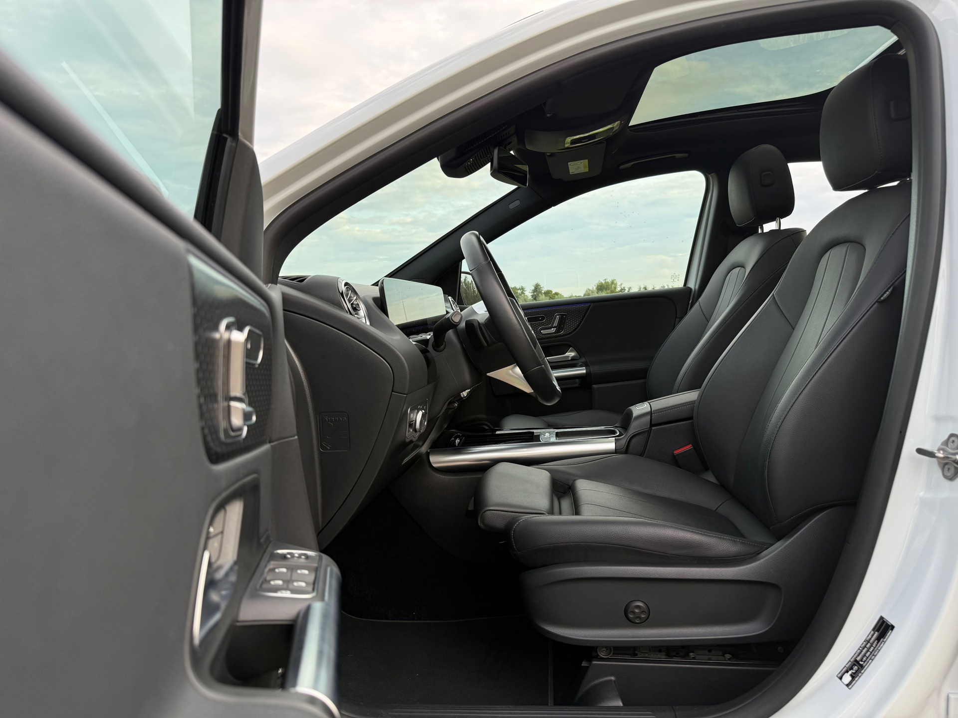 Mercedes-Benz B-klasse 180 Luxury Line (2023), foto 6