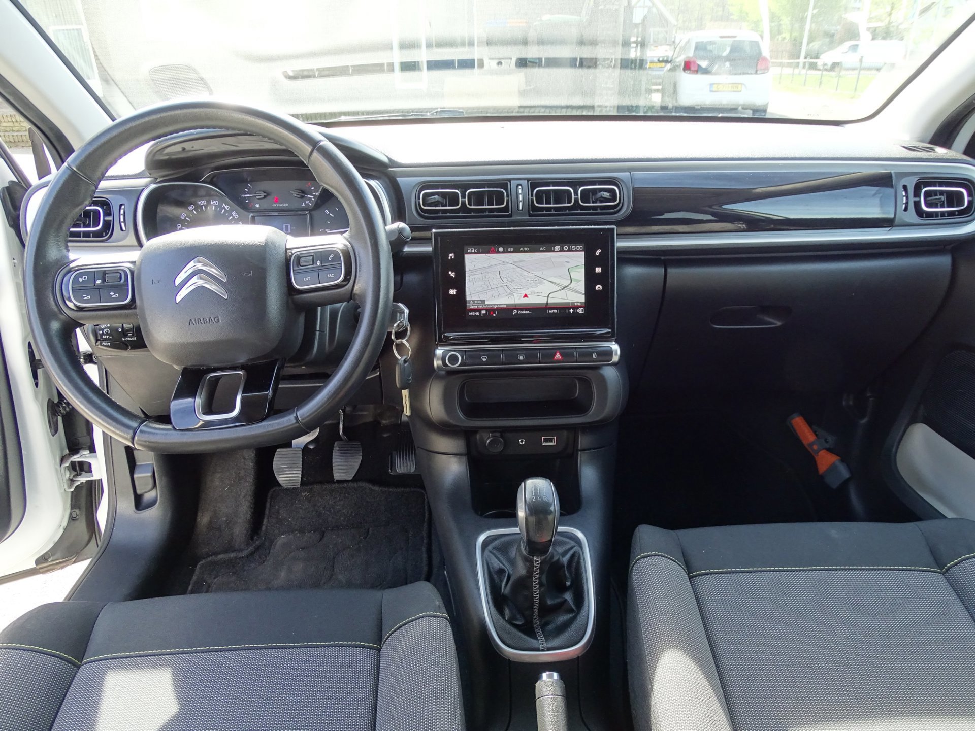 Citroen C3 1.2 PureTech Shine (2017), foto 11