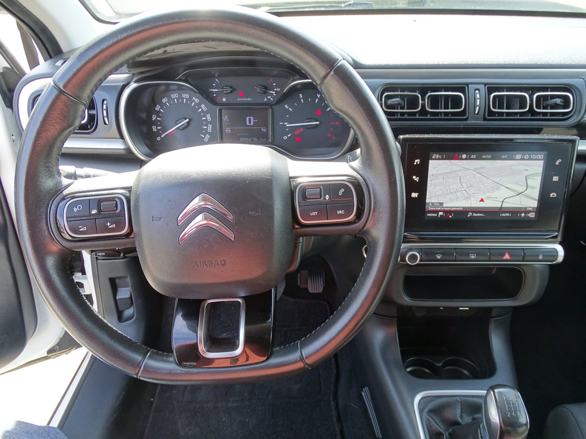 Citroen C3 1.2 PureTech Shine (2017), foto 12