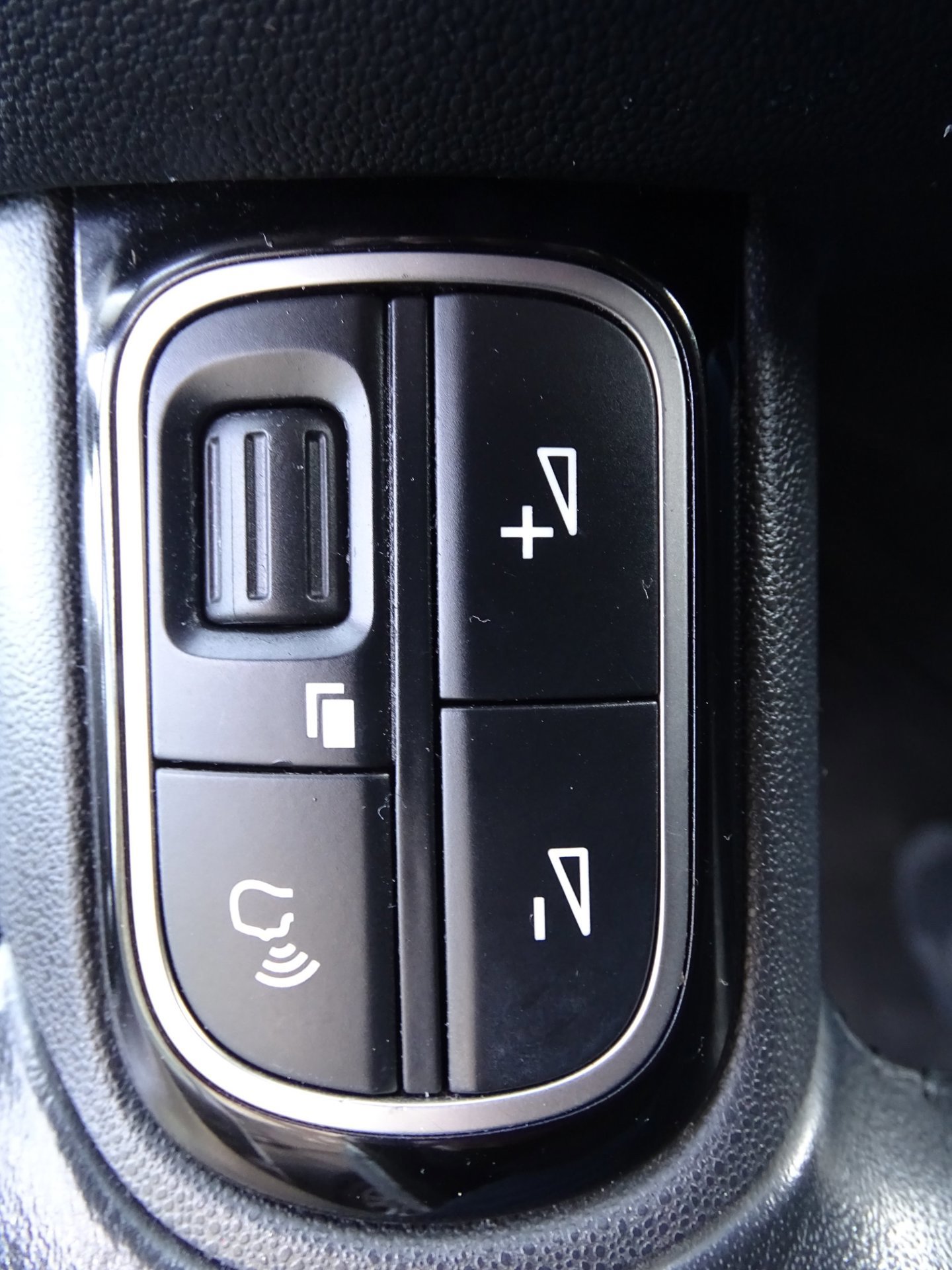 Citroen C3 1.2 PureTech Shine (2017), foto 15