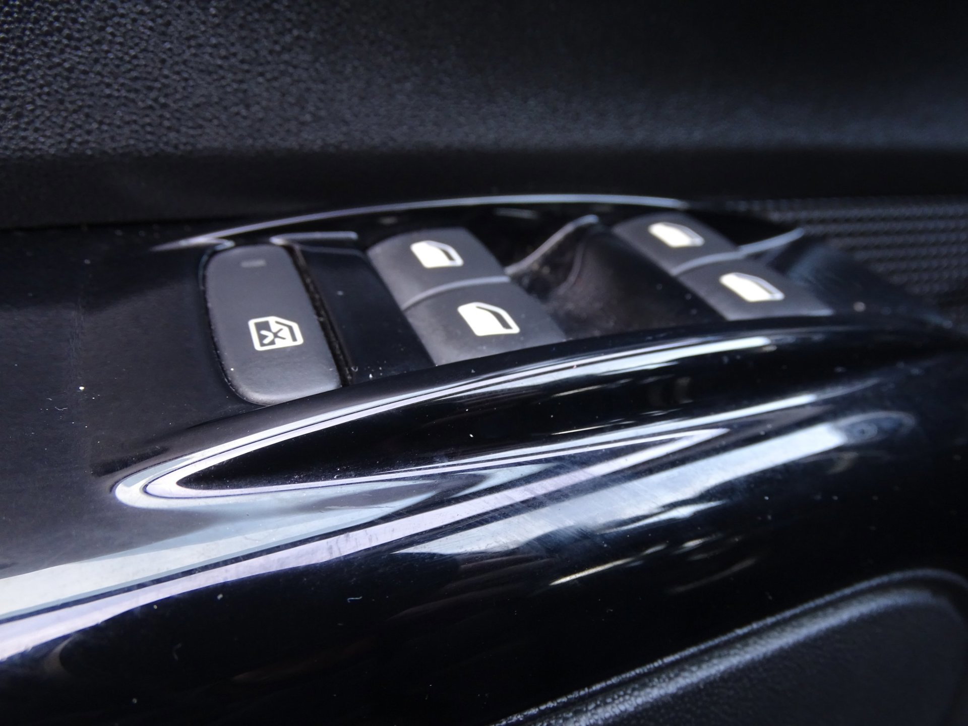 Citroen C3 1.2 PureTech Shine (2017), foto 17