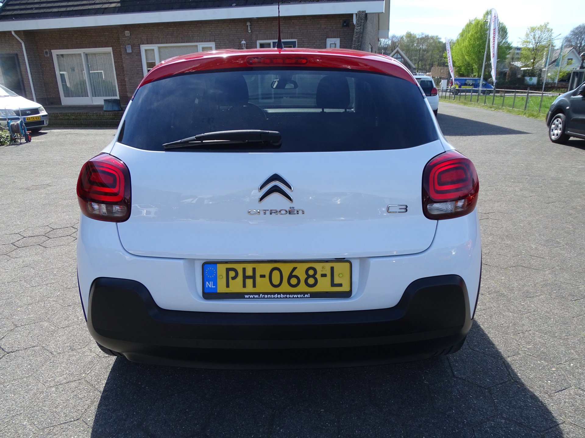 Citroen C3 1.2 PureTech Shine (2017), foto 6
